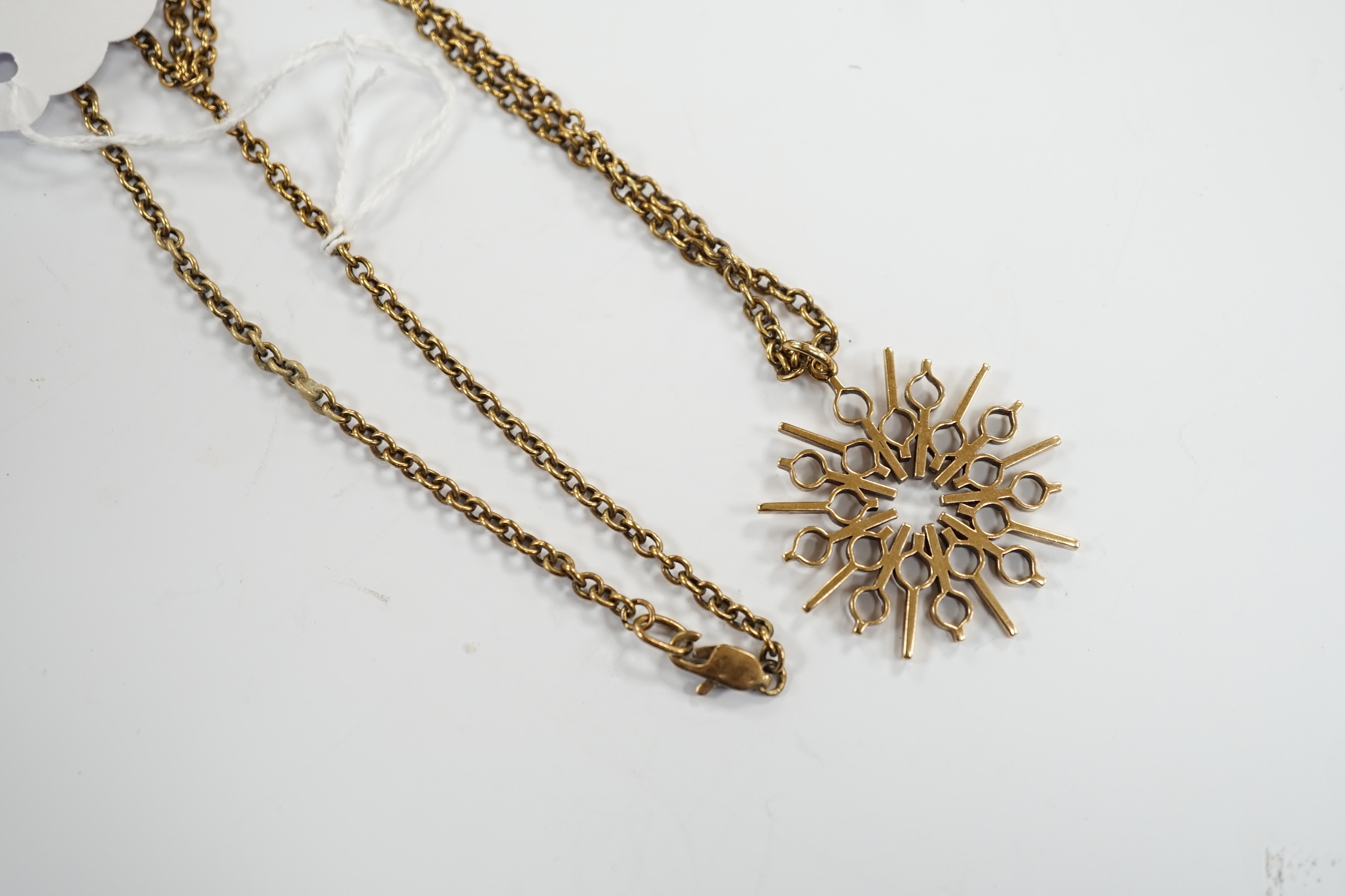 A yellow metal pendant, 37mm, on a 375 chain, 52cm, gross weight 17.8 grams. - Image 3 of 4