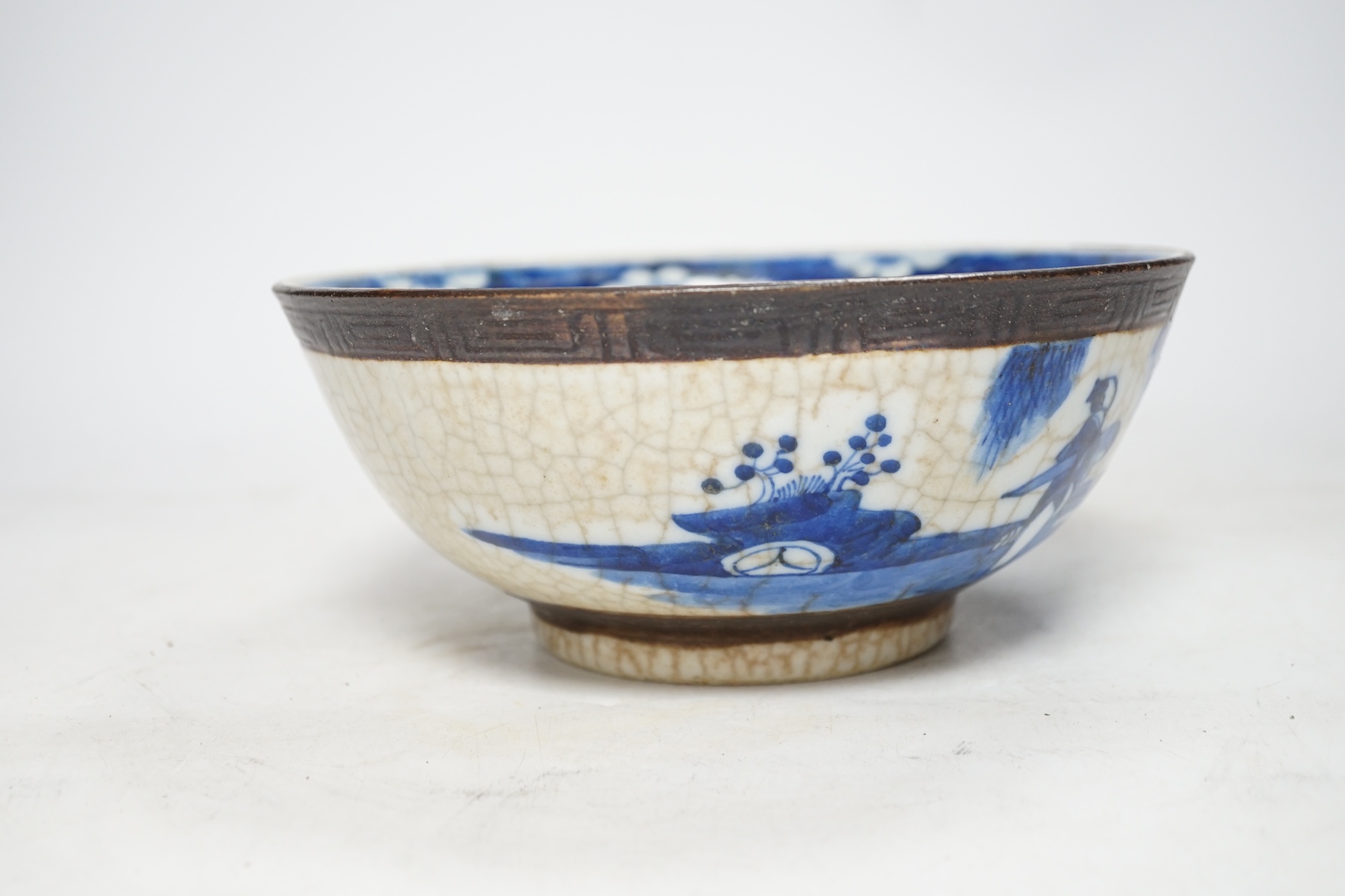 A Chinese blue and white crackle glazed bowl, early 20th century, 21cm diameter - Image 3 of 6