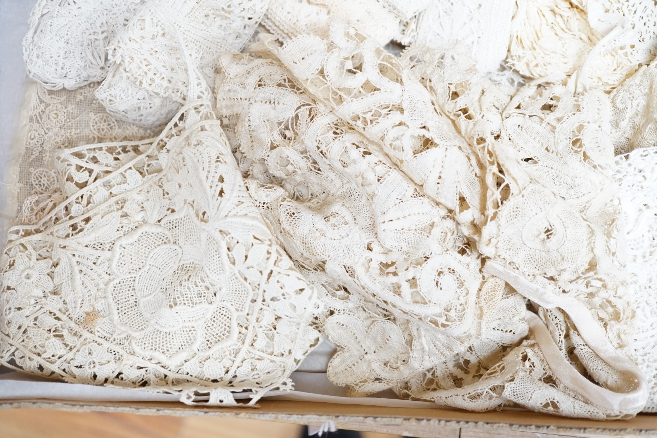 A collection of Honiton lace items, etc. - Image 2 of 4