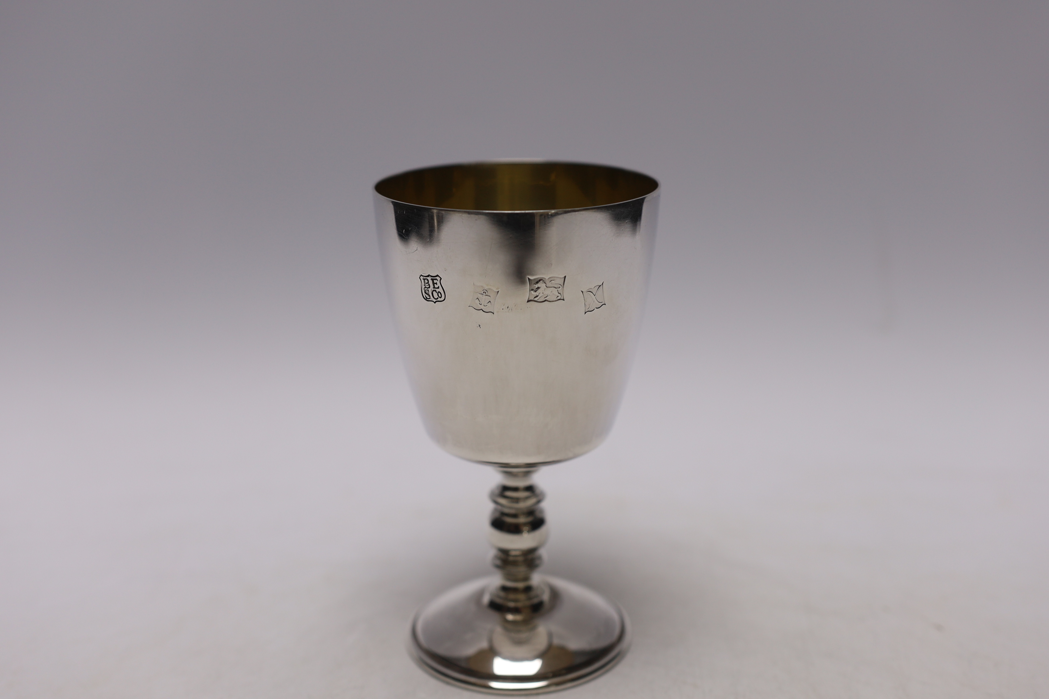 A modern silver goblet by Barker Ellis Silver Co, 12.8cm, 5.3oz. - Image 2 of 3
