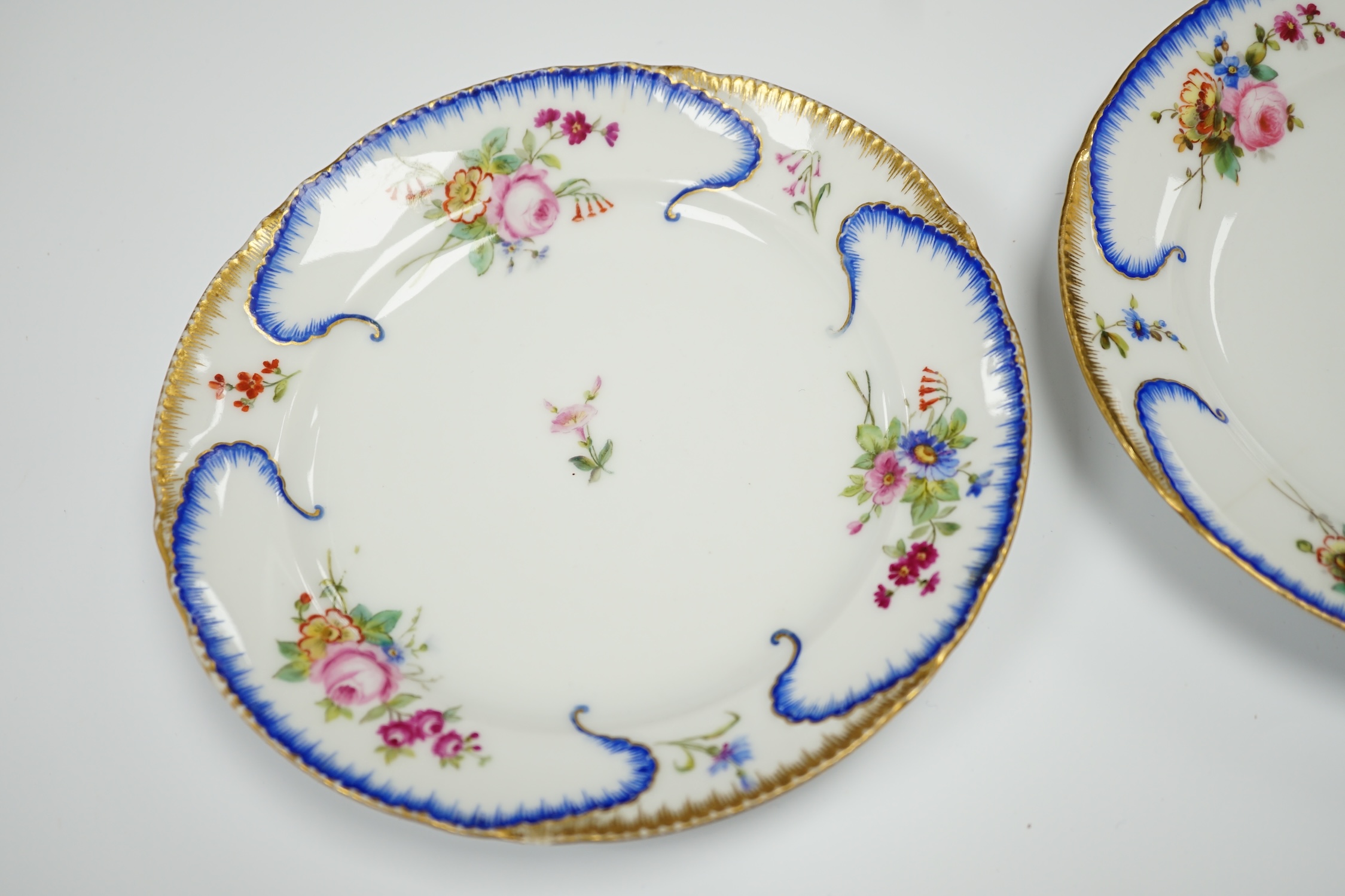 A pair of Alexander II Russian Imperial porcelain ‘Peterhof-Palast’ floral rim plates, 19cm (a.f.) - Image 2 of 4