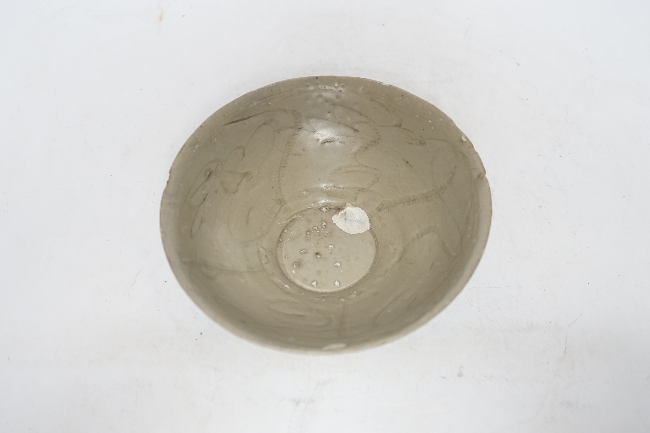 A Chinese carved shipwreck bowl, Song dynasty, 17cm diameter - Image 2 of 4