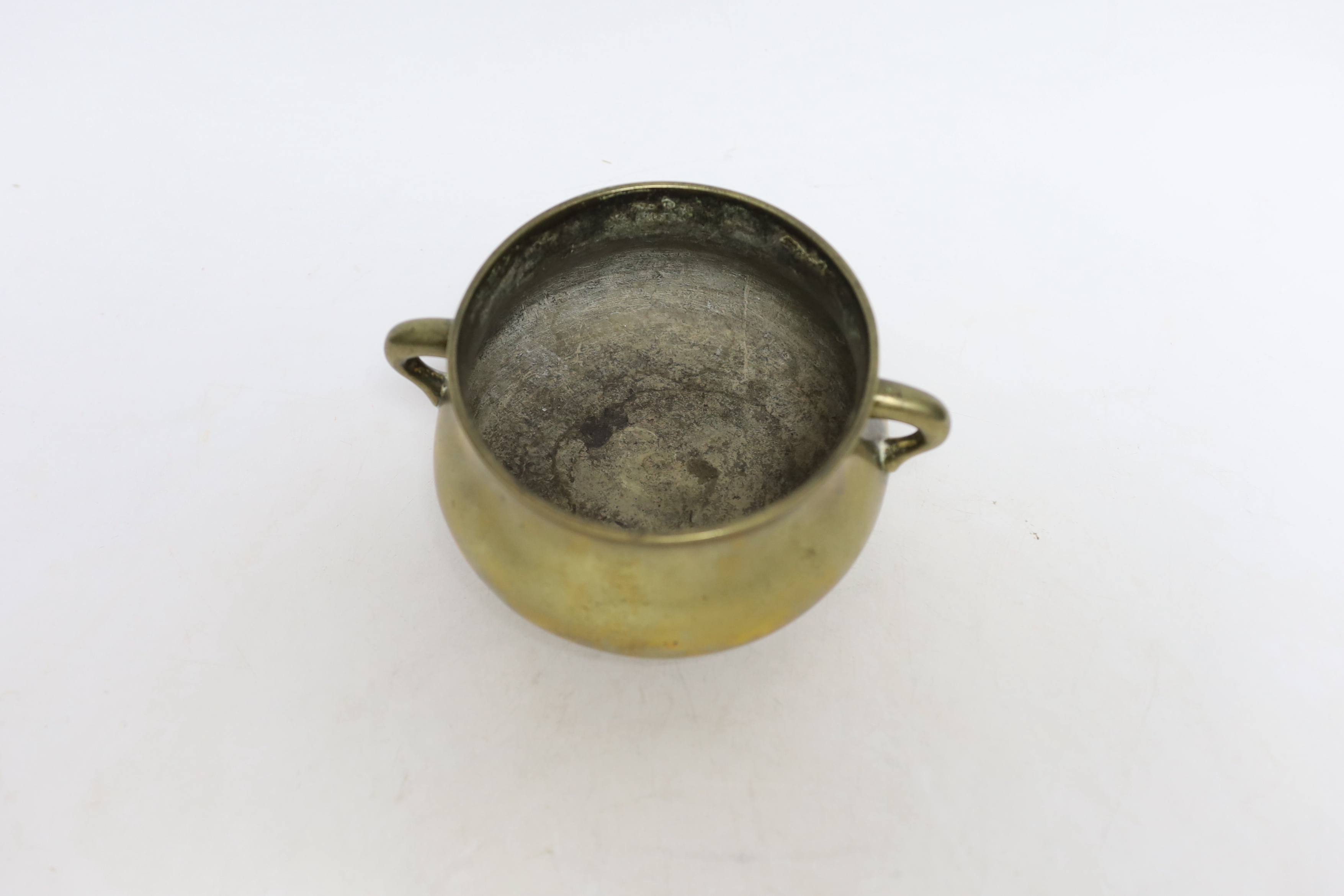A Chinese bronze censer, Xuande mark, 18th/19th century, 7.5cm high - Image 4 of 5