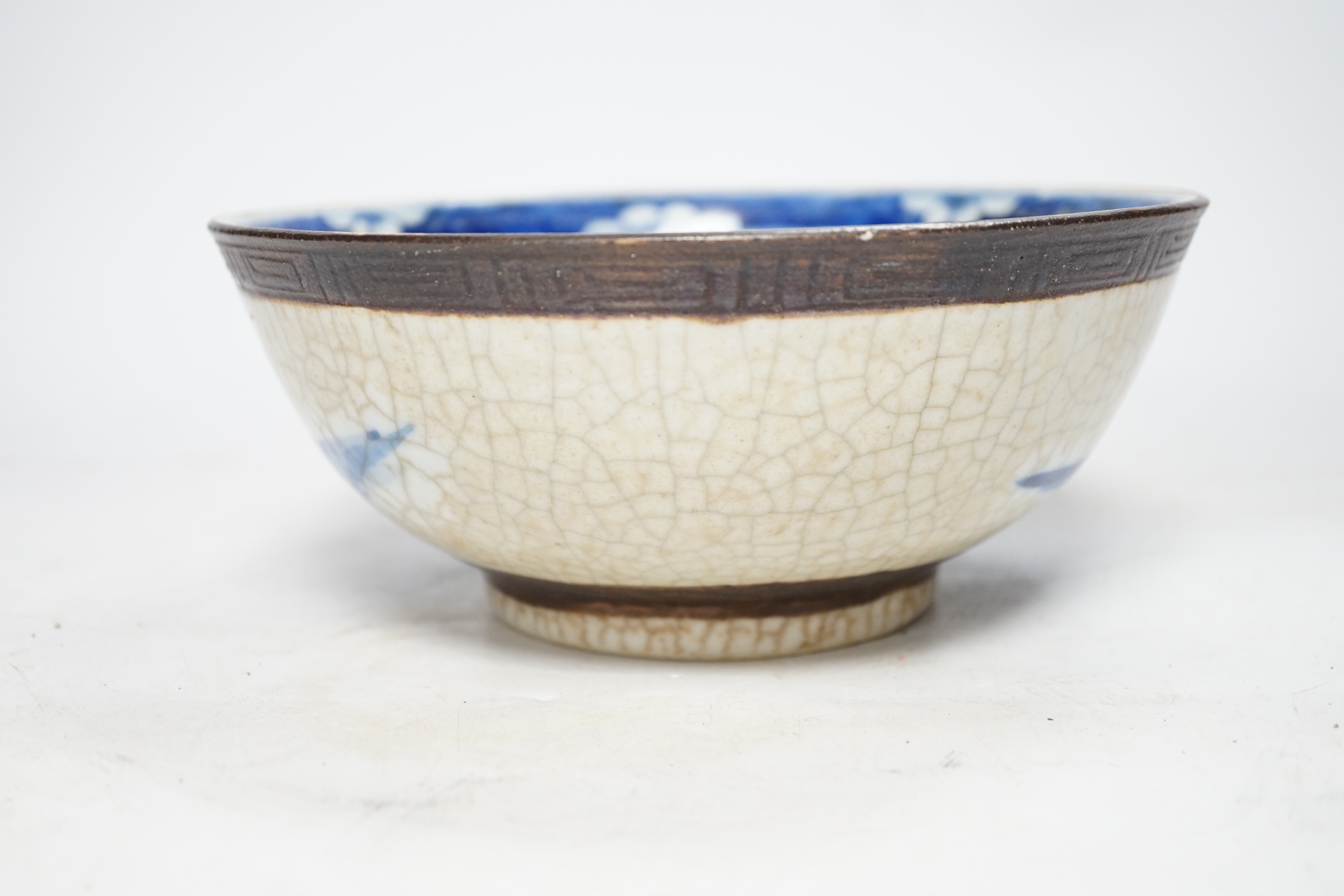 A Chinese blue and white crackle glazed bowl, early 20th century, 21cm diameter - Image 4 of 6