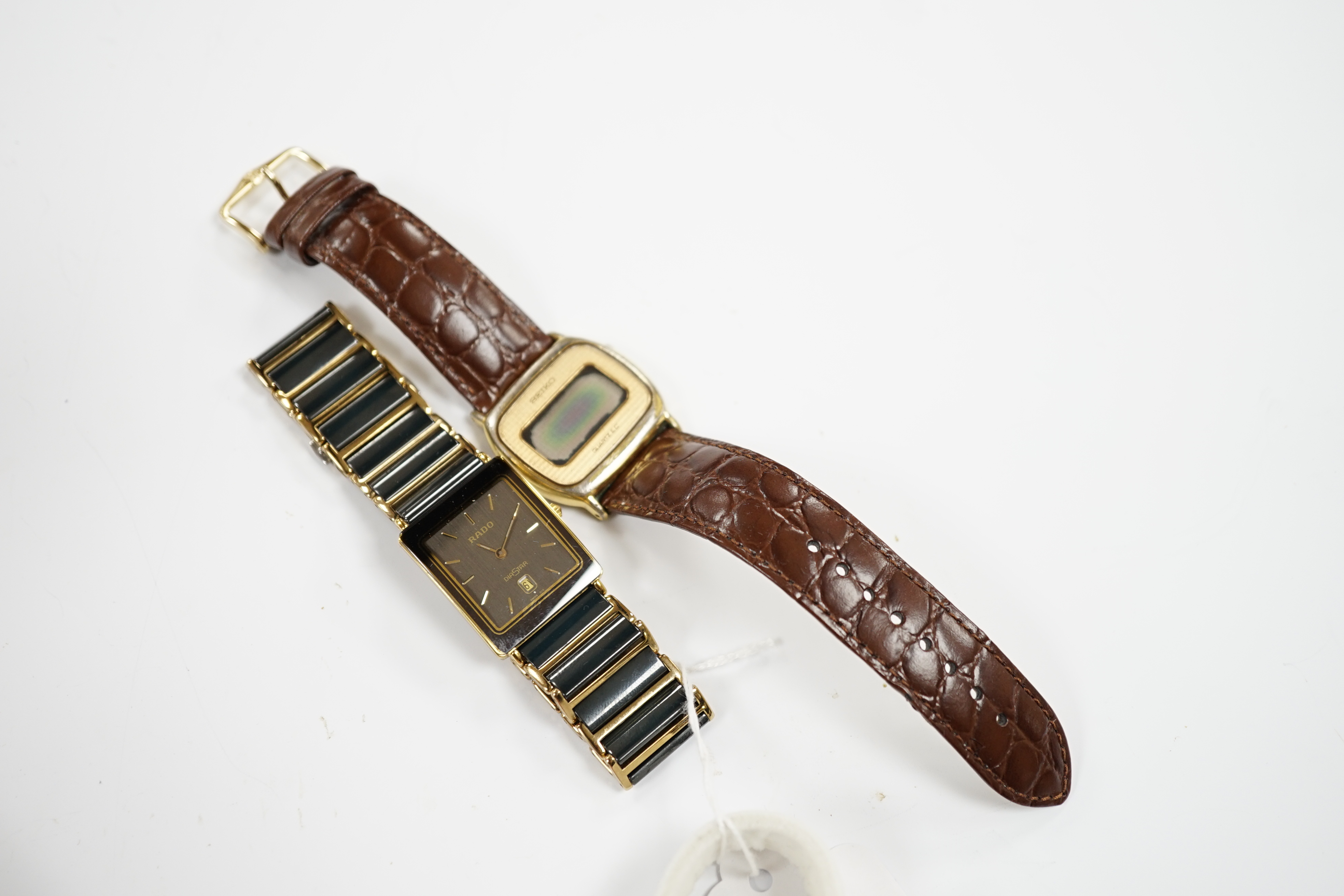 A gentleman's ceramic and gilt steel Rado Diastar wrist watch and a Seiko wrist watch. - Image 4 of 5