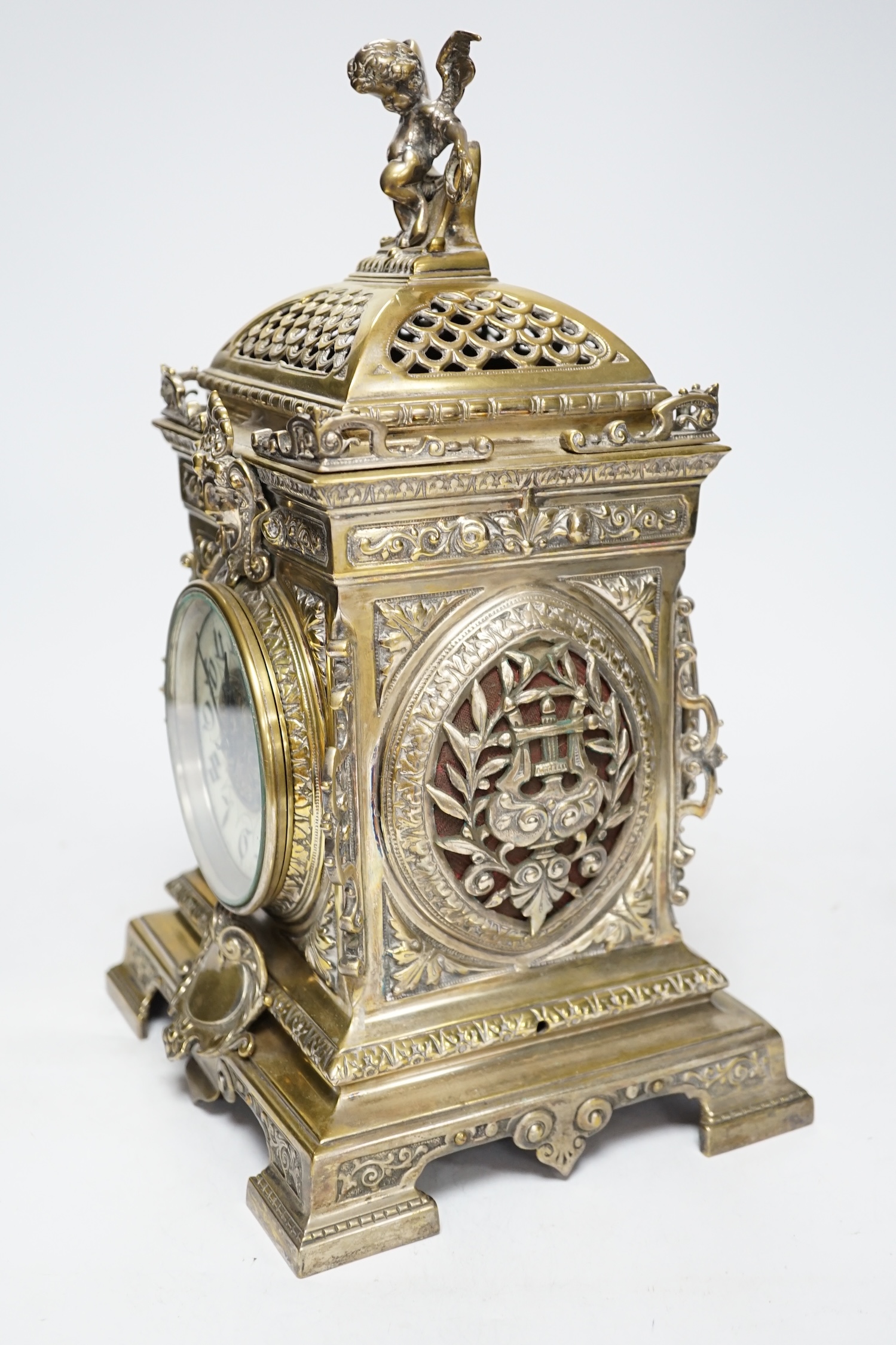 An early 20th century French brass cased mantel clock, 35cm - Image 2 of 5