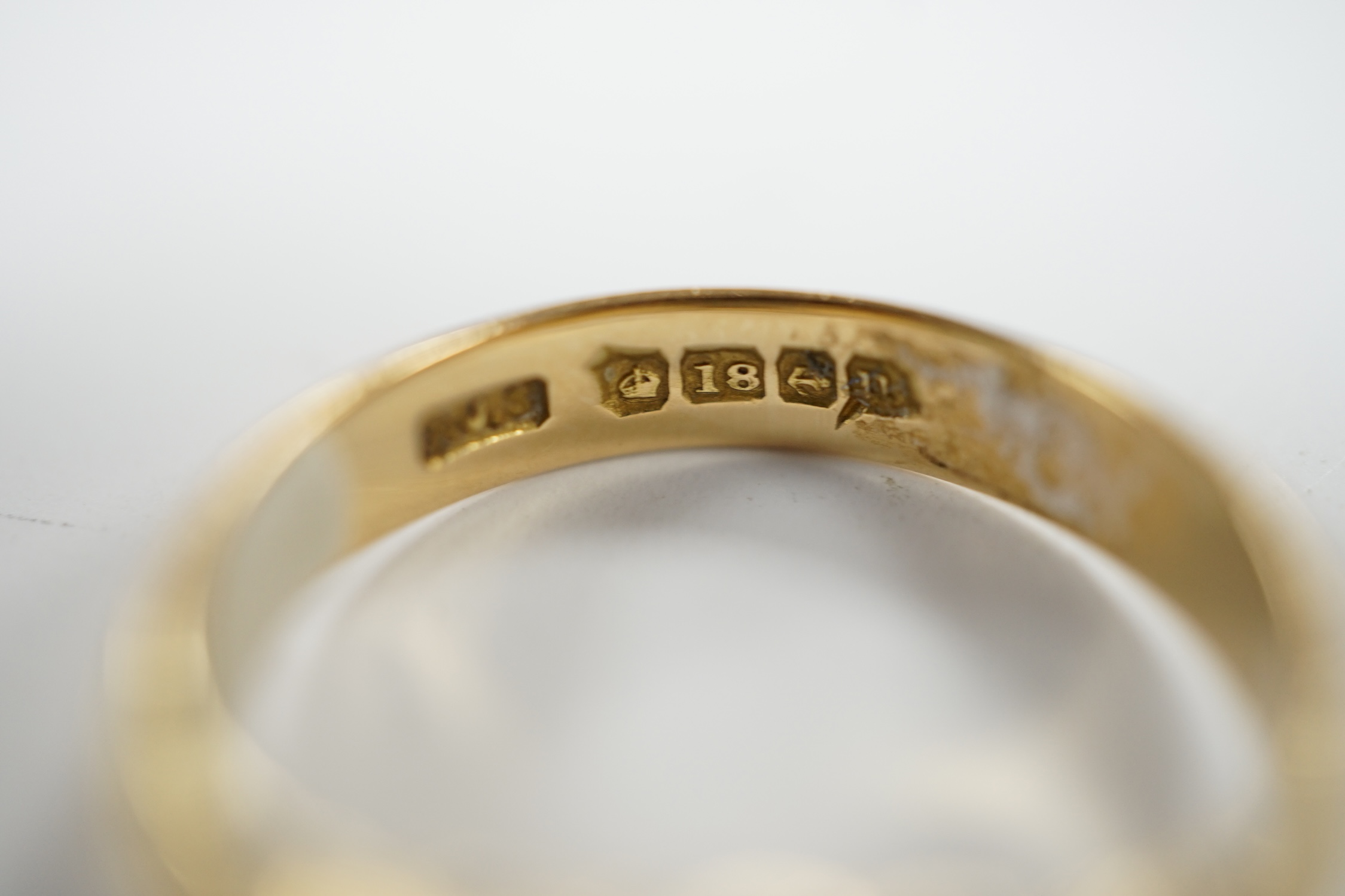 A George V 18ct gold and claw set solitaire diamond ring, size Q, gross weight 4.9 grams. - Image 4 of 5