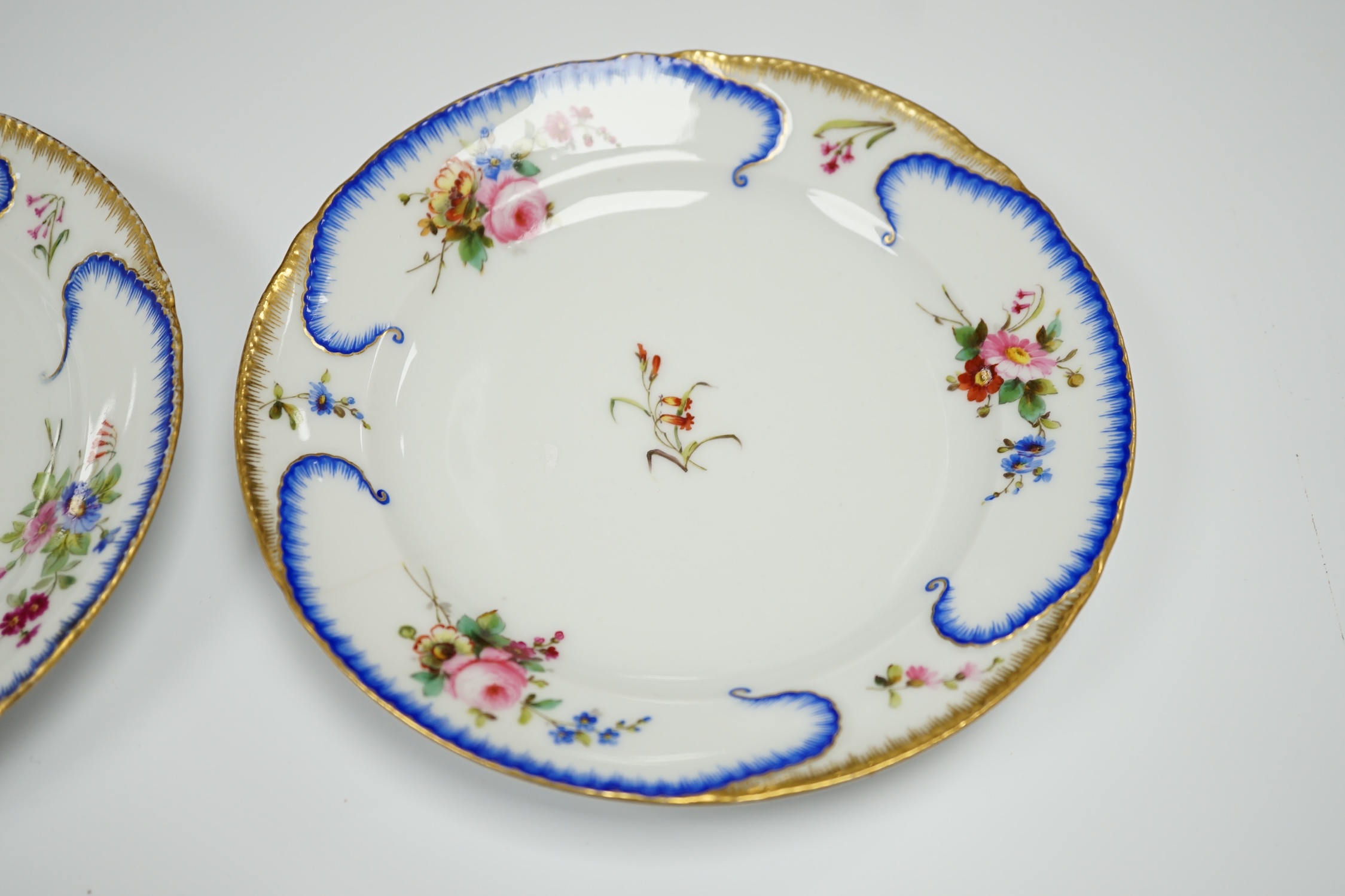 A pair of Alexander II Russian Imperial porcelain ‘Peterhof-Palast’ floral rim plates, 19cm (a.f.) - Image 3 of 4