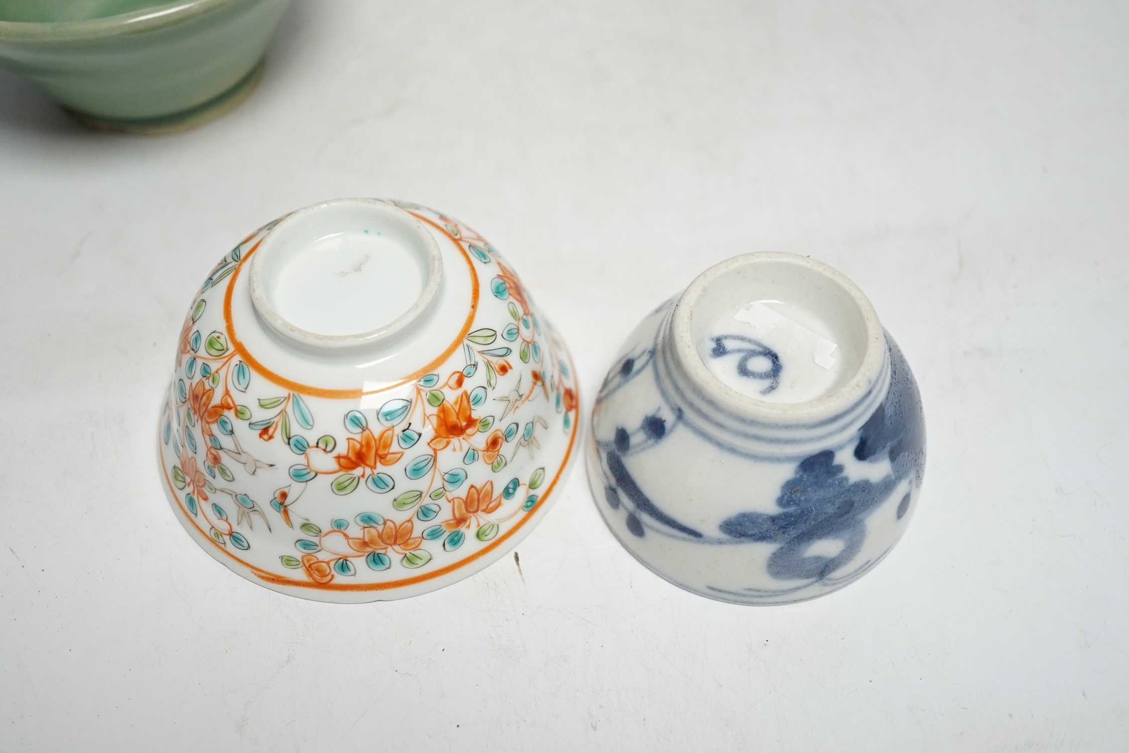 A Chinese famille rose double gourd vase and three bowls, tallest 16cm - Image 3 of 5