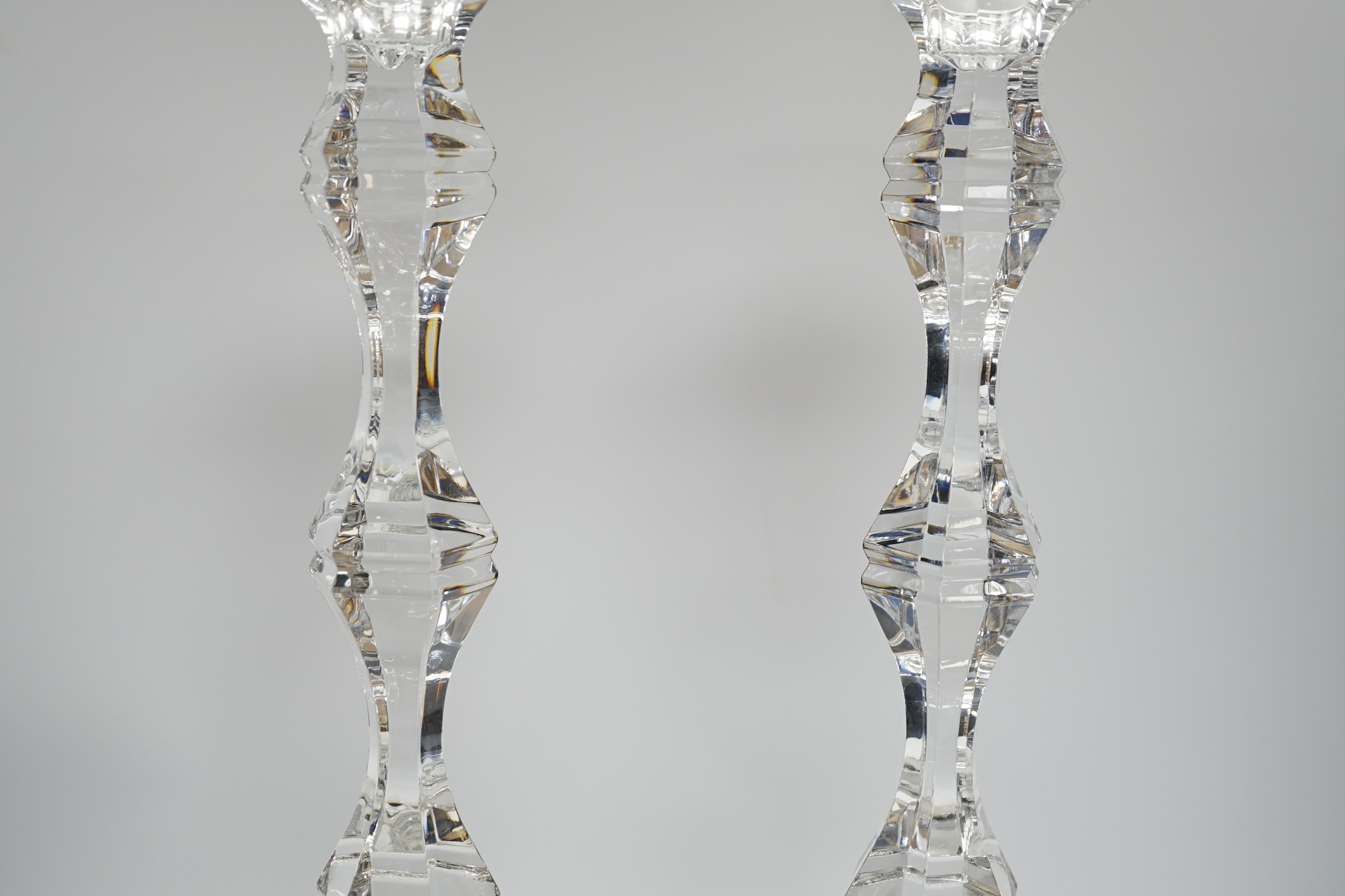 A pair of boxed tall Kenneth Turner glass candlesticks, 45.5cm - Image 4 of 5