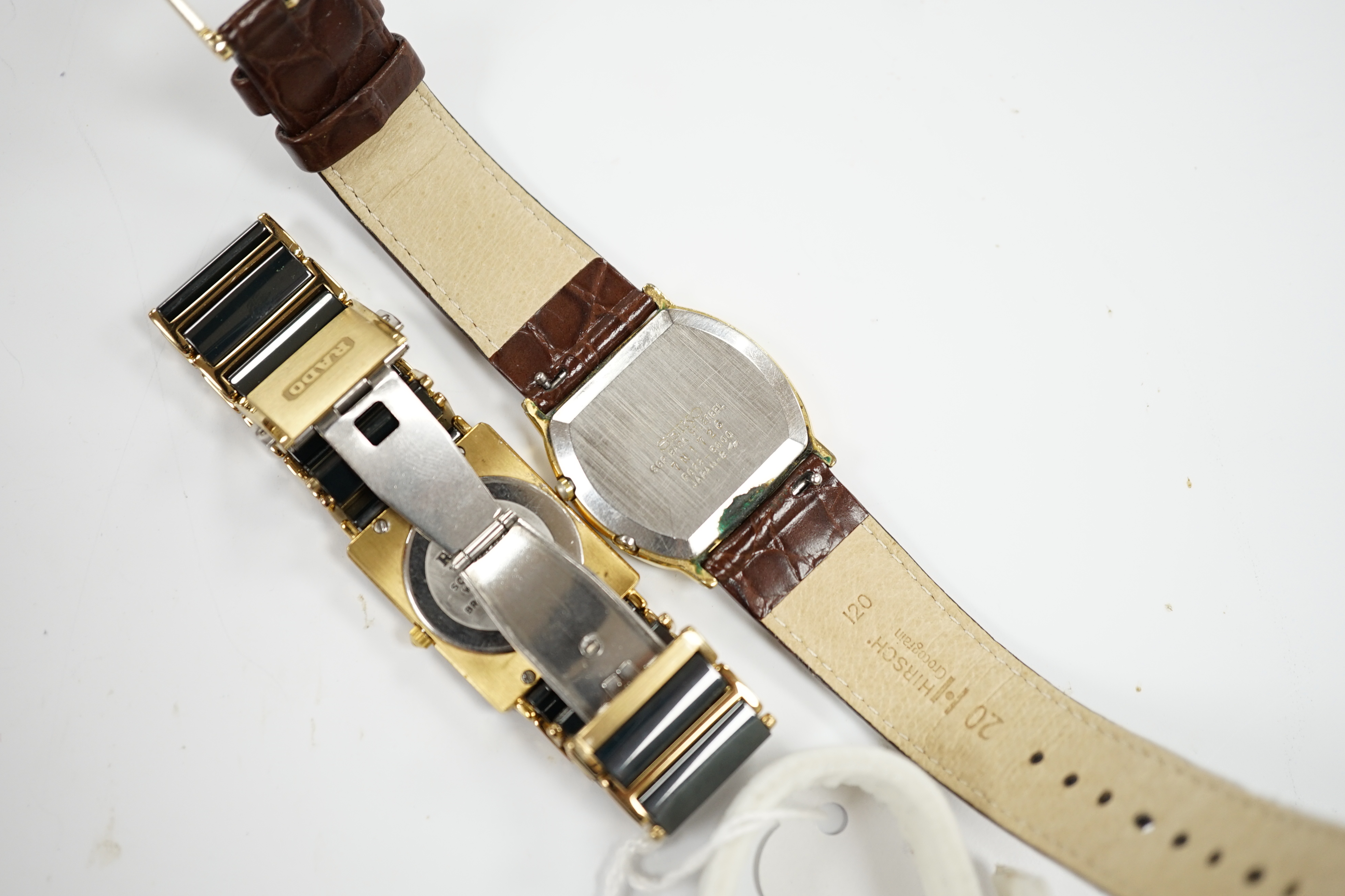 A gentleman's ceramic and gilt steel Rado Diastar wrist watch and a Seiko wrist watch. - Image 5 of 5