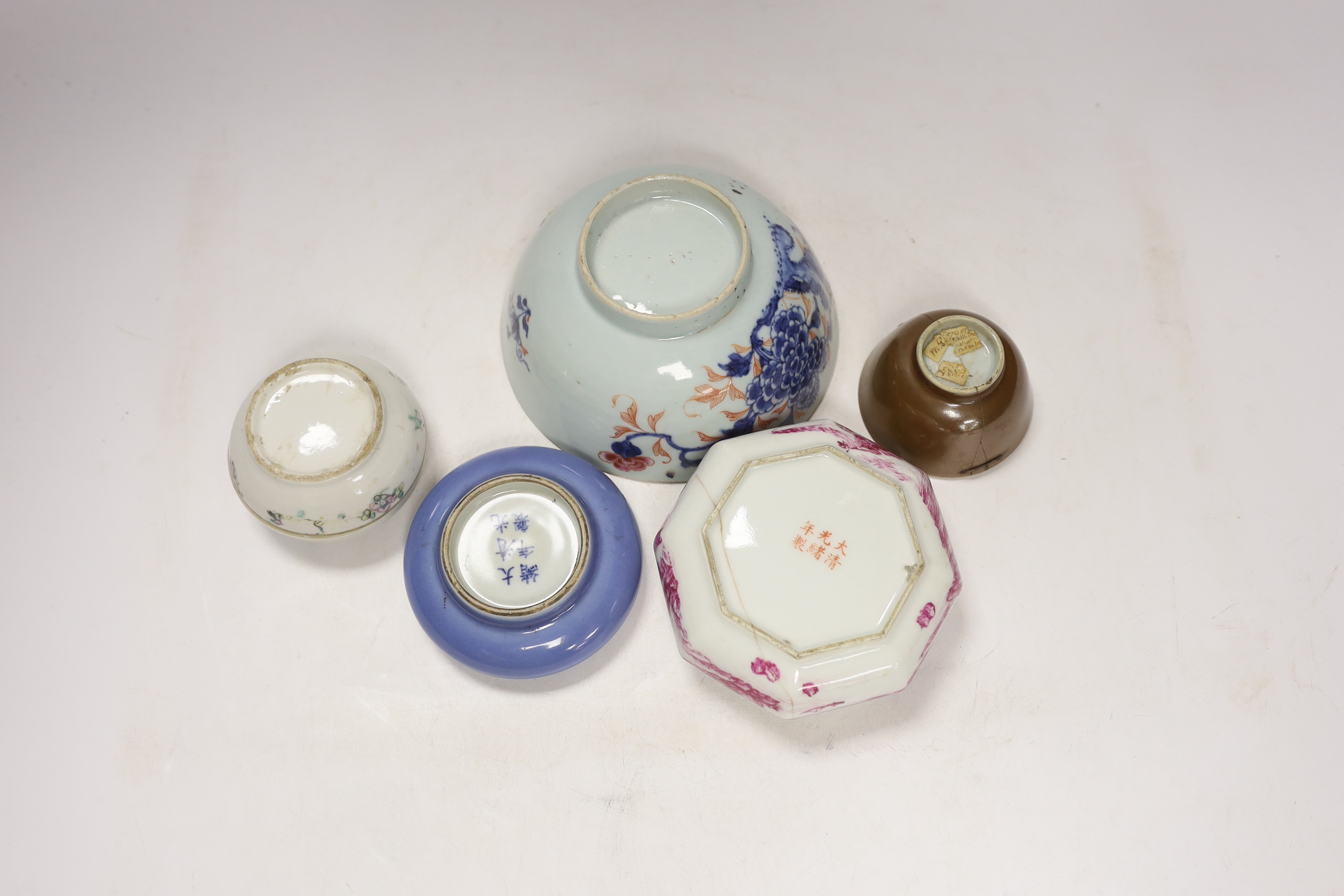 A Chinese Clare de lune glazed brushwasher, a famille rose box and cover, an octagonal puce - Image 5 of 5