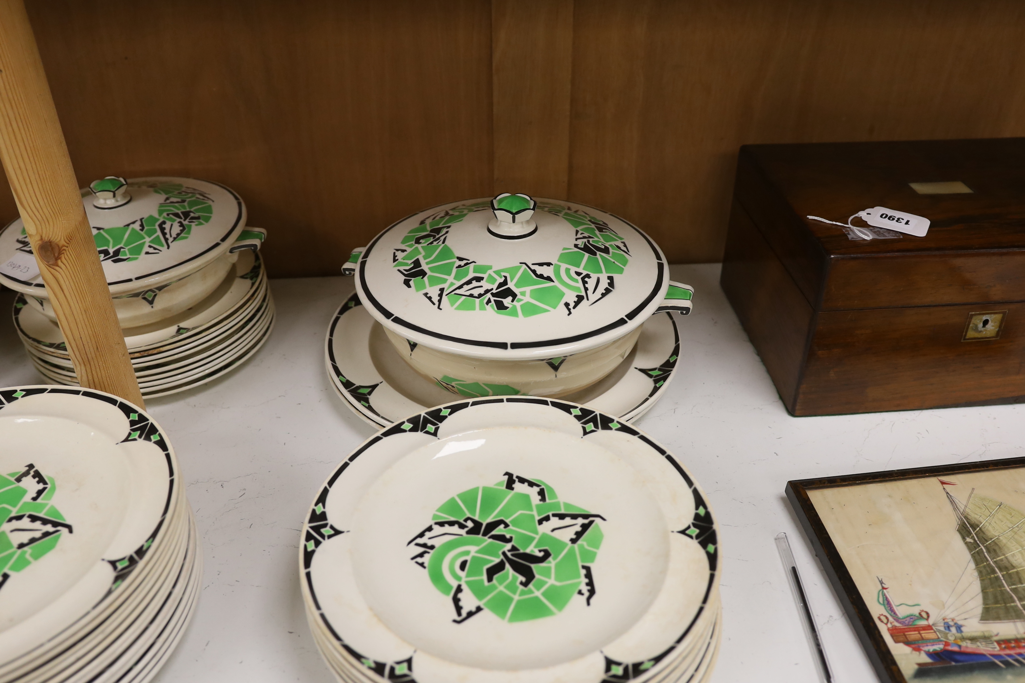 A Rouard Art Deco part dinner service including tureens, soup bowls and a centre bowl - Image 4 of 5