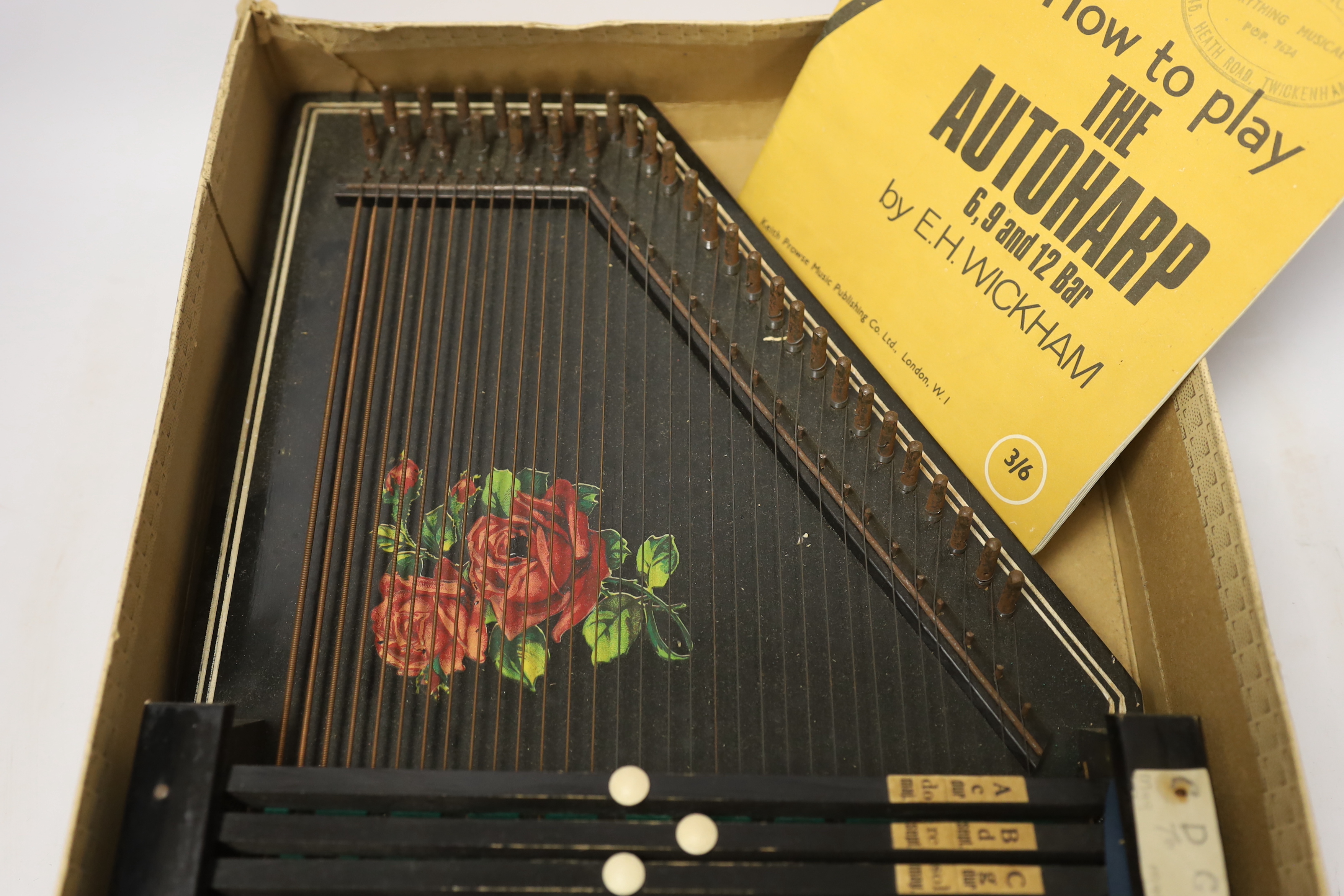 An autoharp in original box with booklet - Image 4 of 5