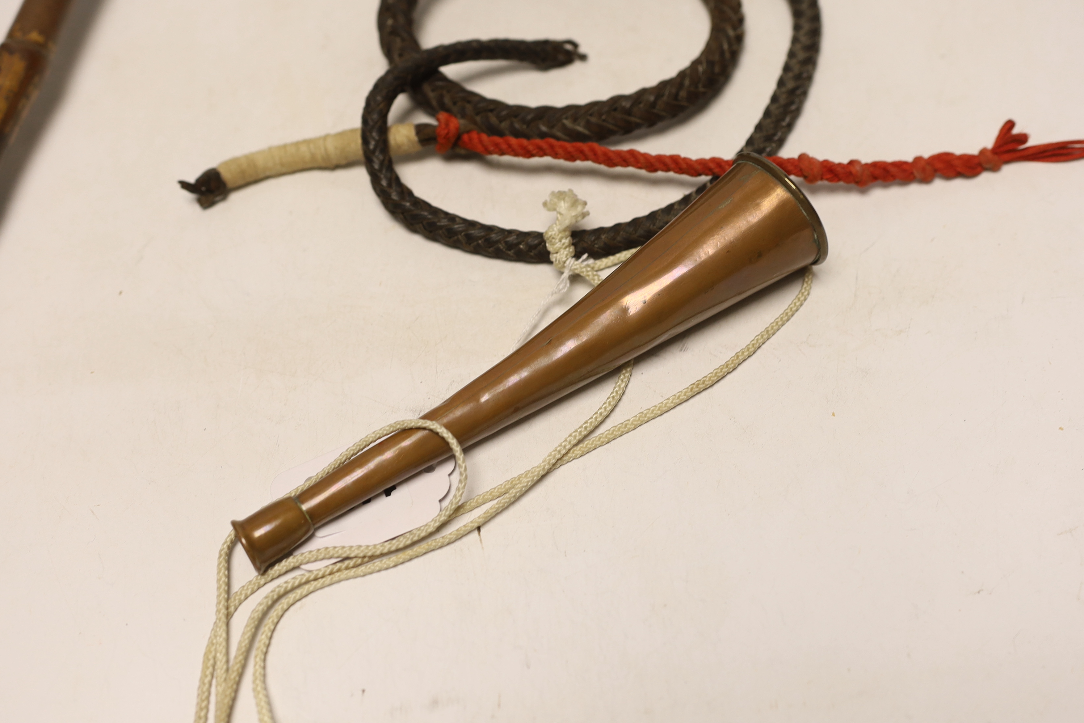 A silver mounted riding crop, a hunting horn and a horn whistle - Image 4 of 4
