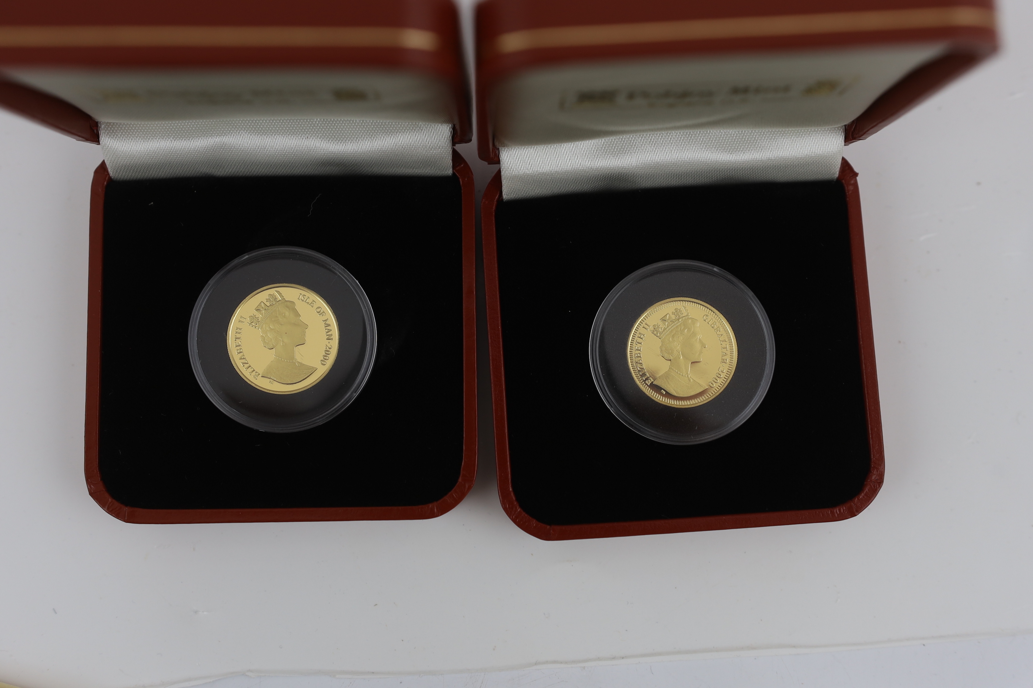 Gold coins - Two Pobjoy mint Isle of Man proof gold 1/5 crown coins, each 6.22g, 999.9/1000 purity - Image 4 of 5