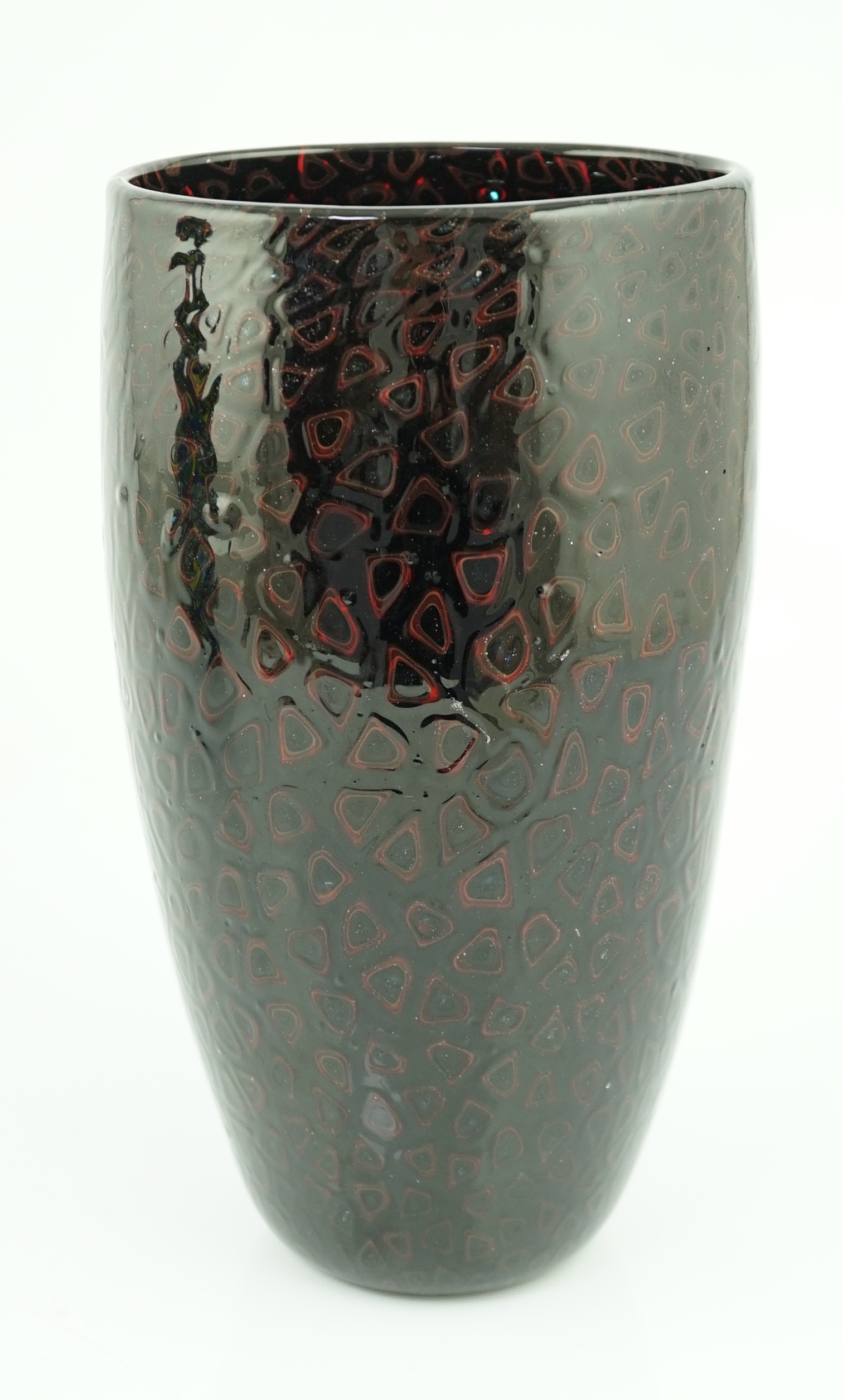 ** ** Vittorio Ferro (1932-2012) A Murano glass Murrine vase, in dark red and blue, unsigned, 24. - Image 3 of 5