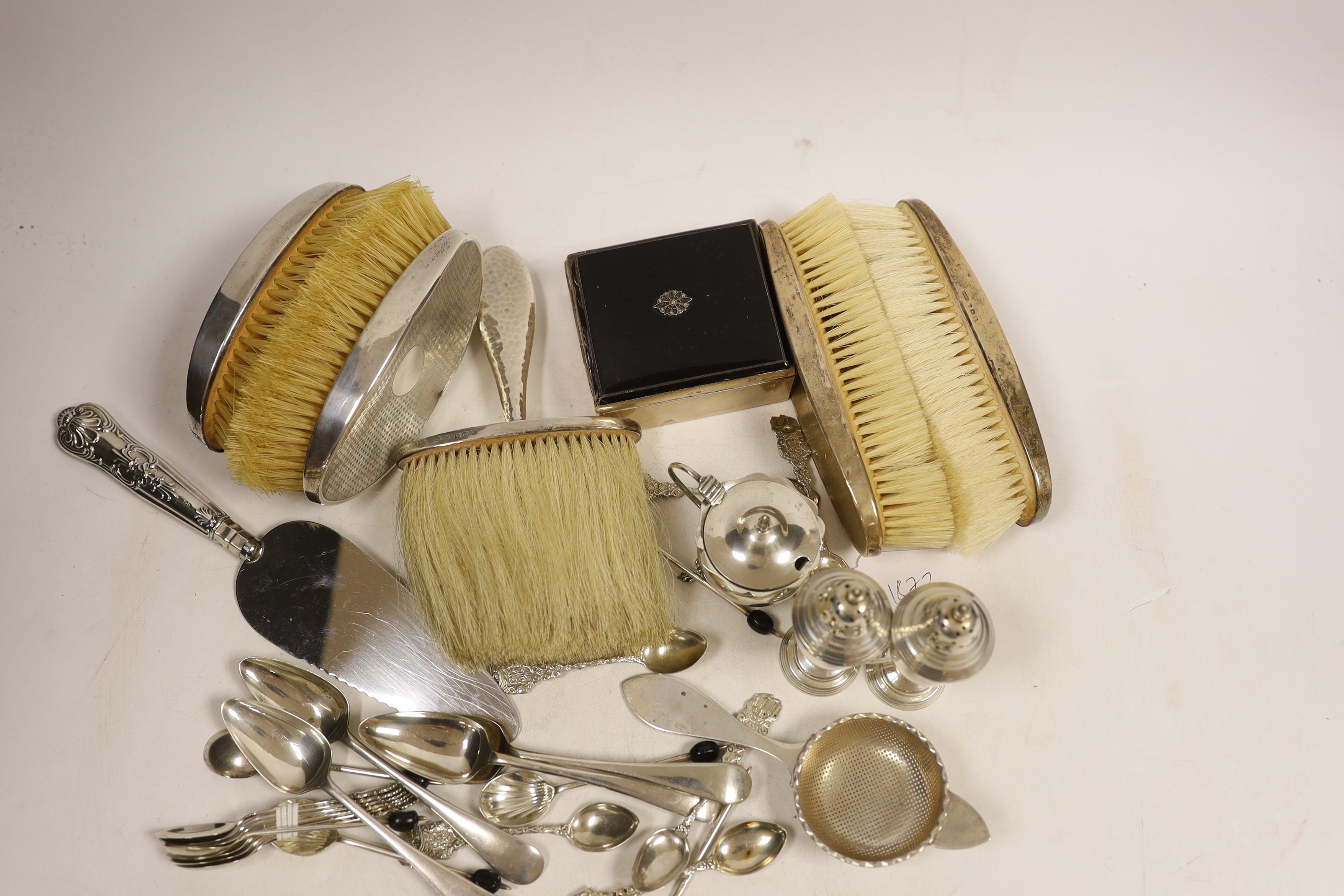 Sundry small silver including flatware, mounted clothes brushes, condiments and mounted cigarette - Image 4 of 4