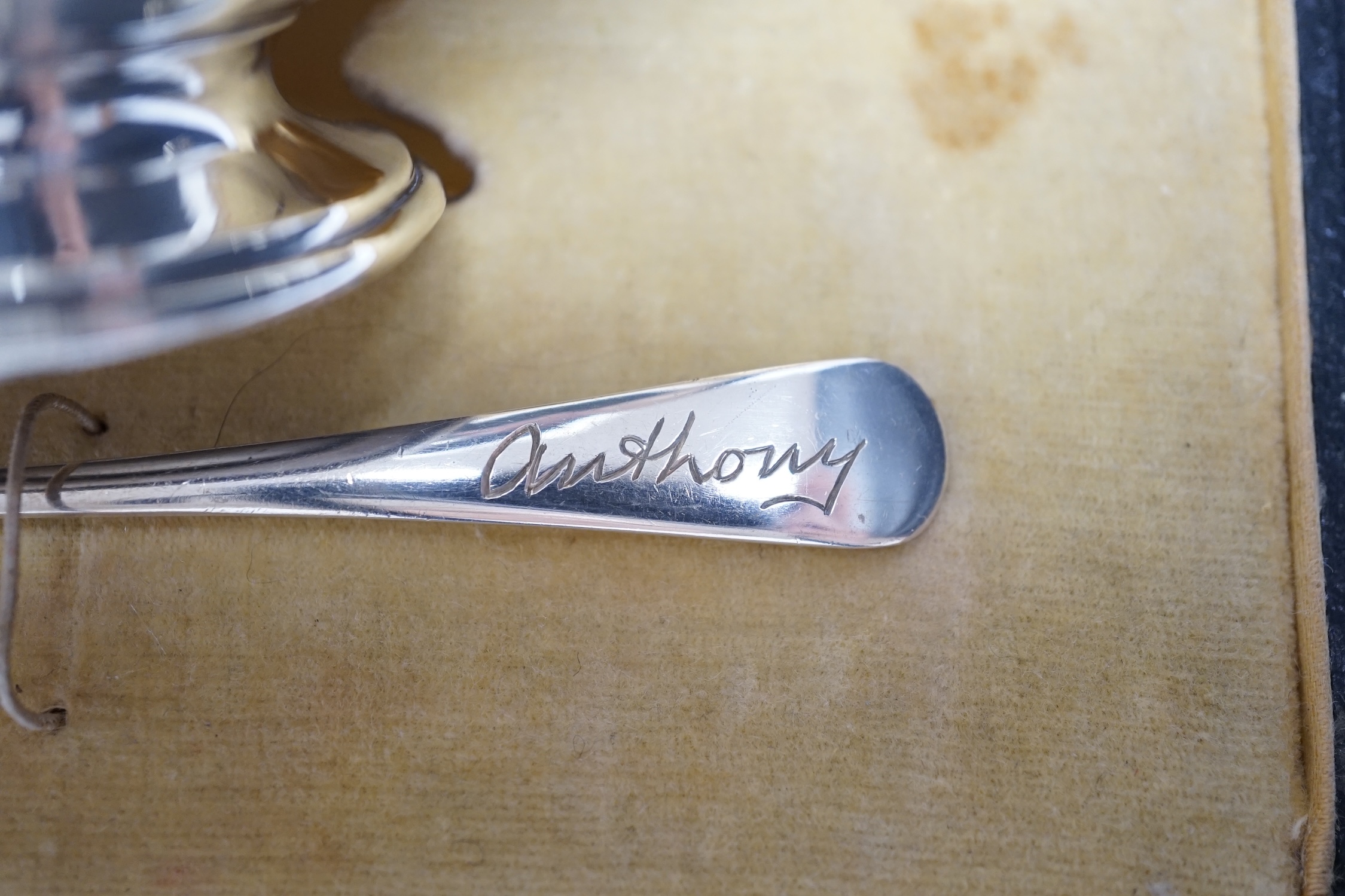 A George V cased silver christening bowl and spoon, Joseph Gloster Ltd, Birmingham, 1928/29, bowl - Image 3 of 3