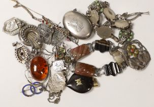A small quantity of Victorian and later jewellery, including white metal and agate set bracelet, a