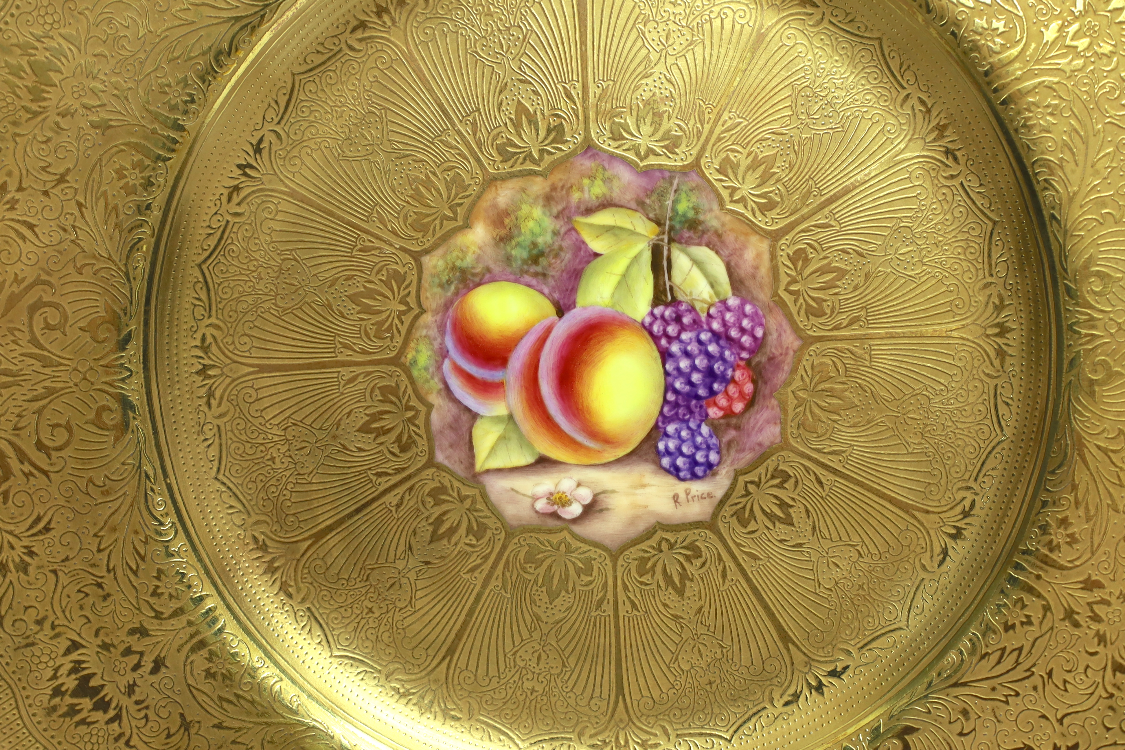 A large Royal Worcester fruit painted plate, signed R Price with gilded border, 27cm in diameter - Image 2 of 3