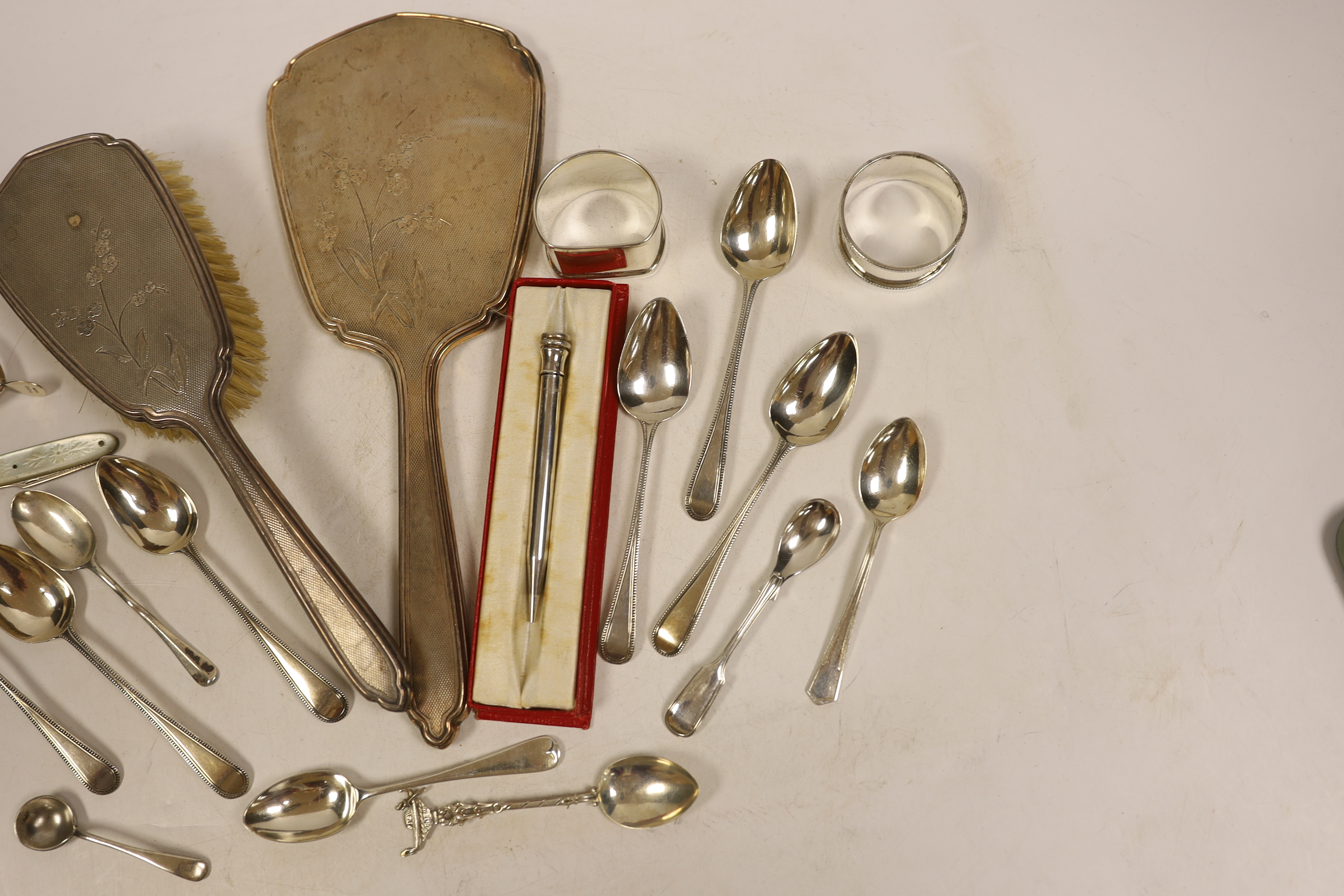 A silver mounted hand mirror and hair brush and sundry small silver including teaspoons, Georgian - Image 4 of 6