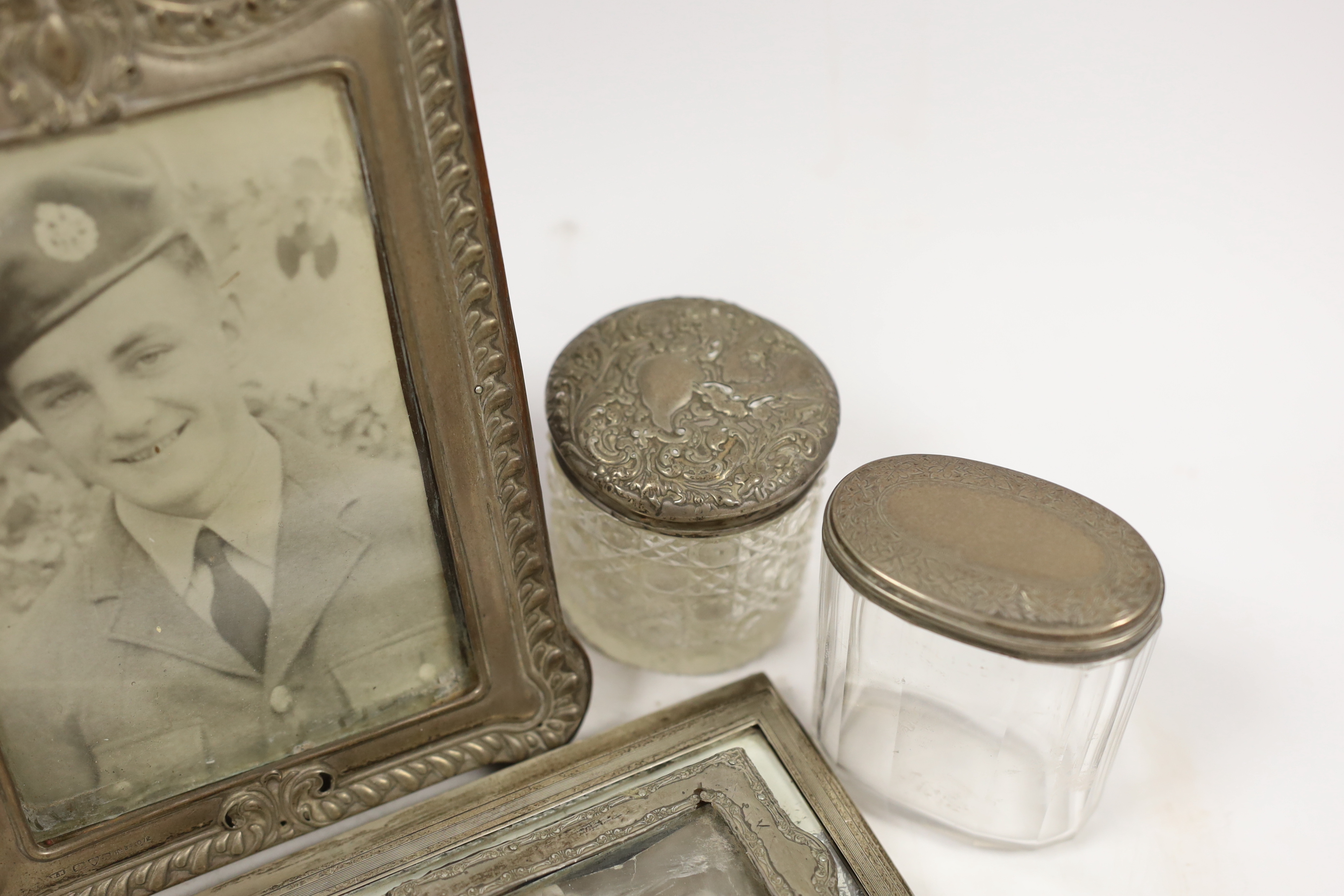 Four assorted early 20th century silver mounted photograph frames, largest 19.5cm (a.f.) five - Image 4 of 5