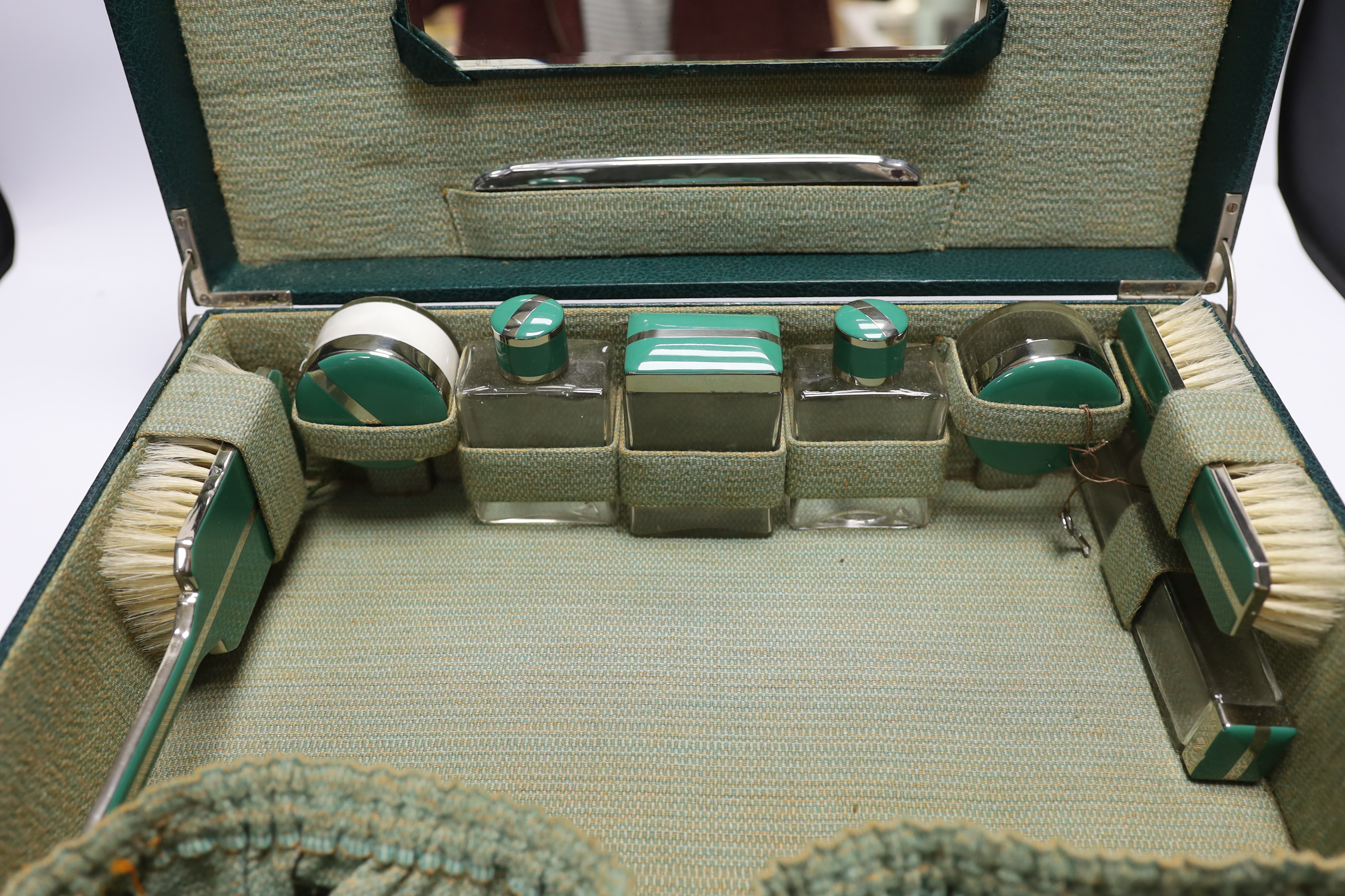 A mid 20th century cased toilet set - Image 2 of 5