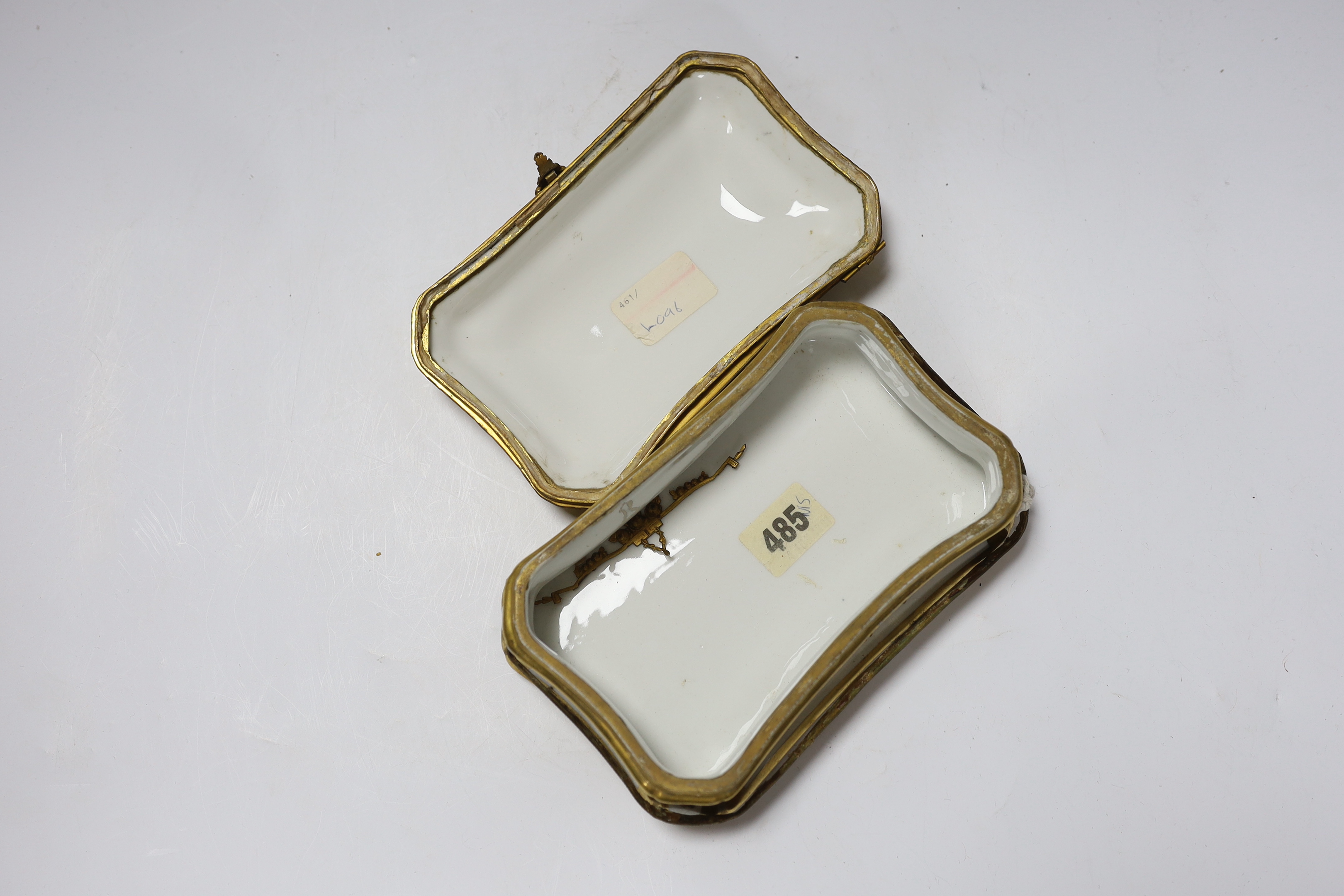 A Sevres style porcelain casket - Image 3 of 4