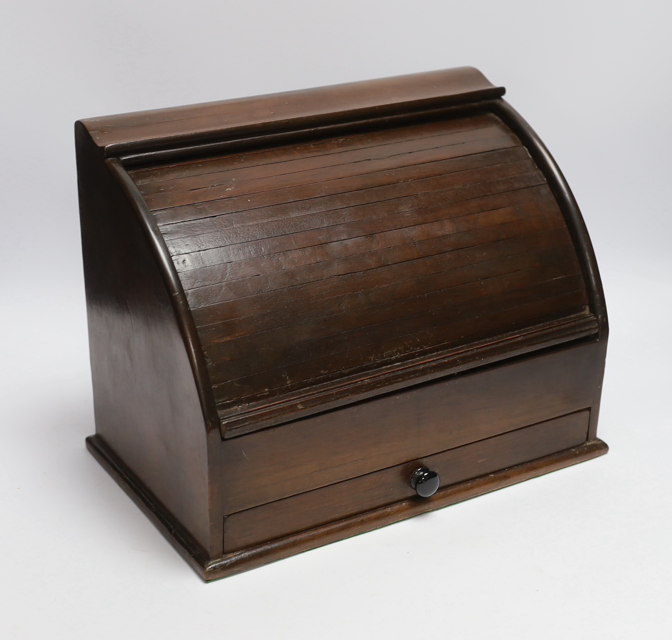 A tambour stationery box and a walnut writing slope, widest 34.5cm - Bild 4 aus 5