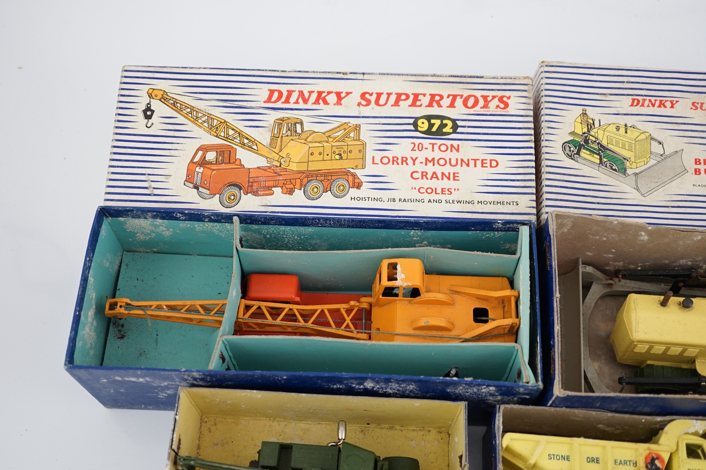 Thirteen Dinky Toys and Supertoys, etc. including; an MGB (113), a Riley Pathfinder, a Triumph - Bild 9 aus 14