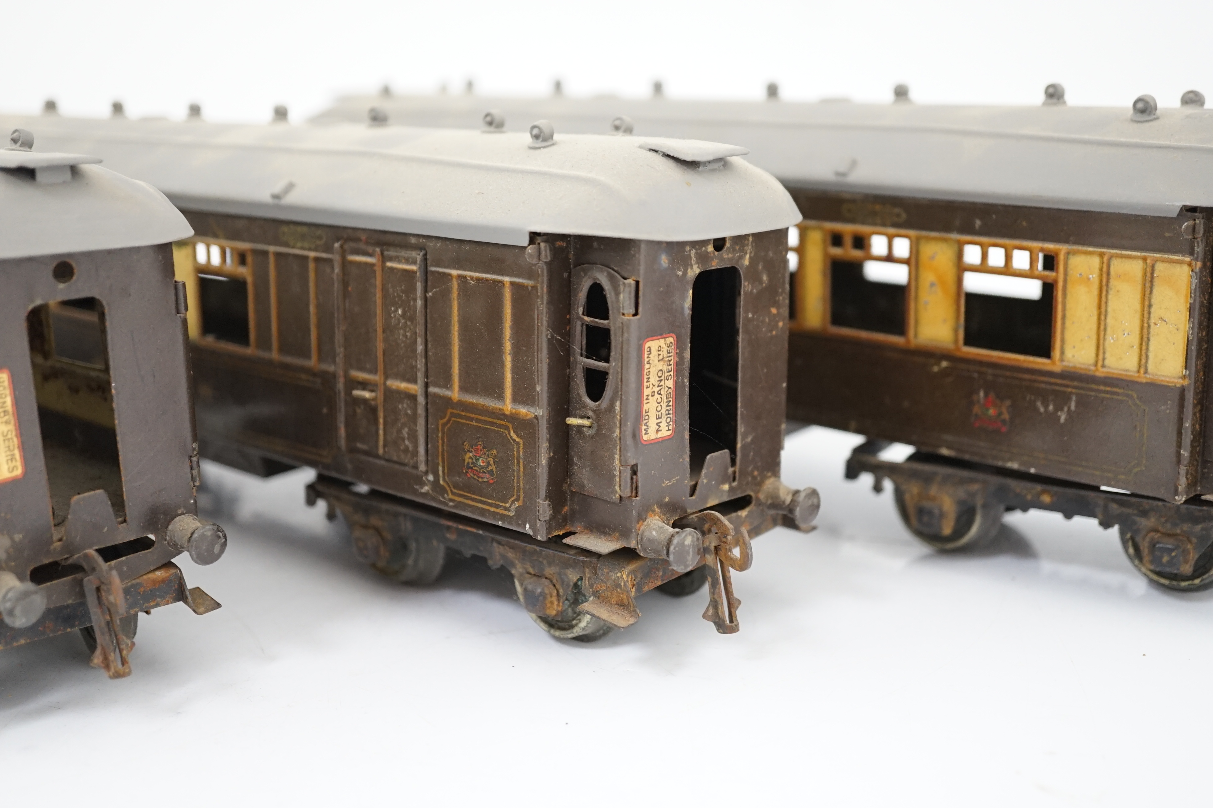 Three Hornby Series 0 gauge tinplate Pullman cars; Loraine, Arcadia and Montana - Image 5 of 9