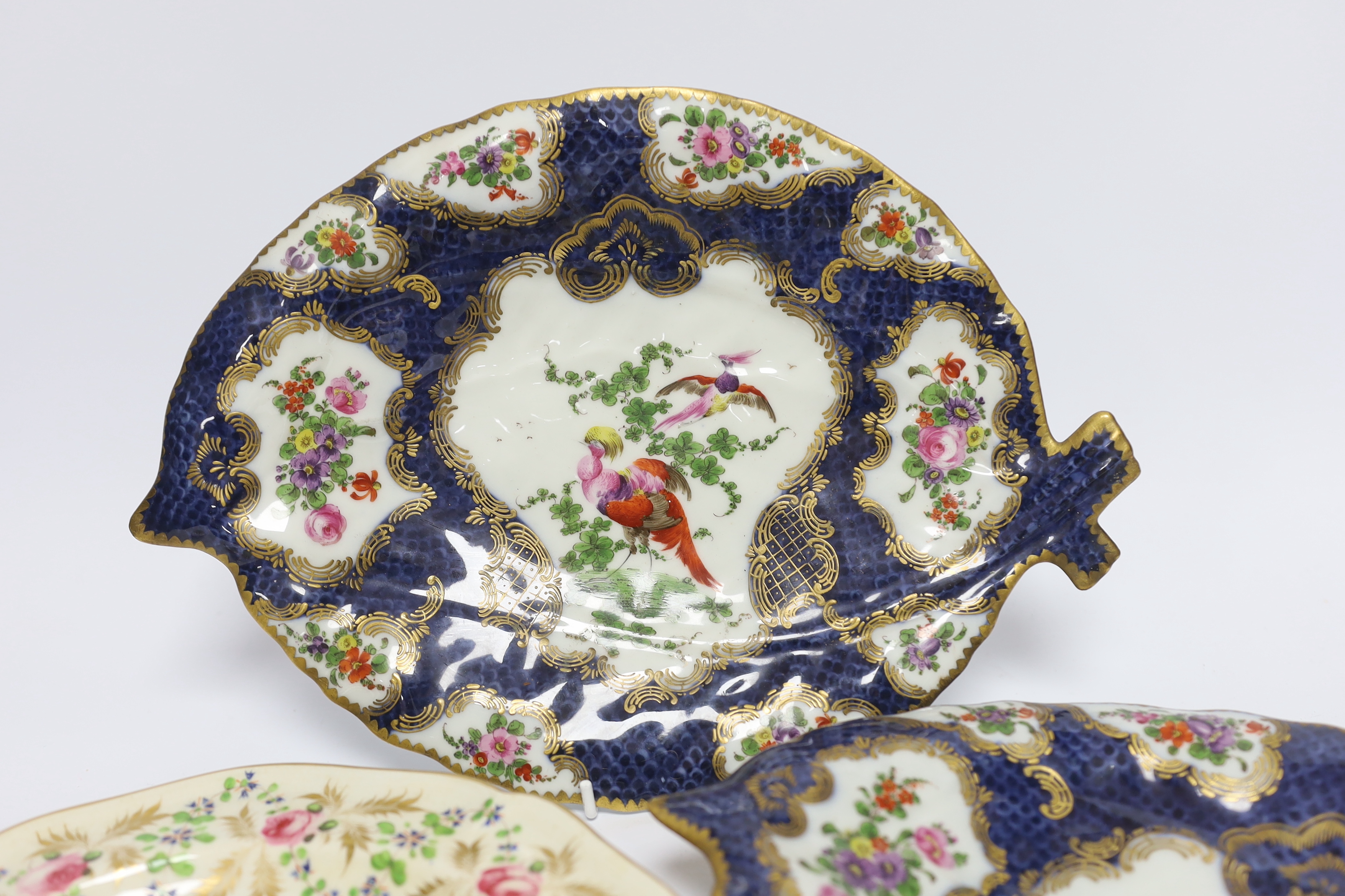 A pair of Samson Worcester style scale blue dishes, a Worcester fruit painted tea bowl and saucer, - Image 4 of 6