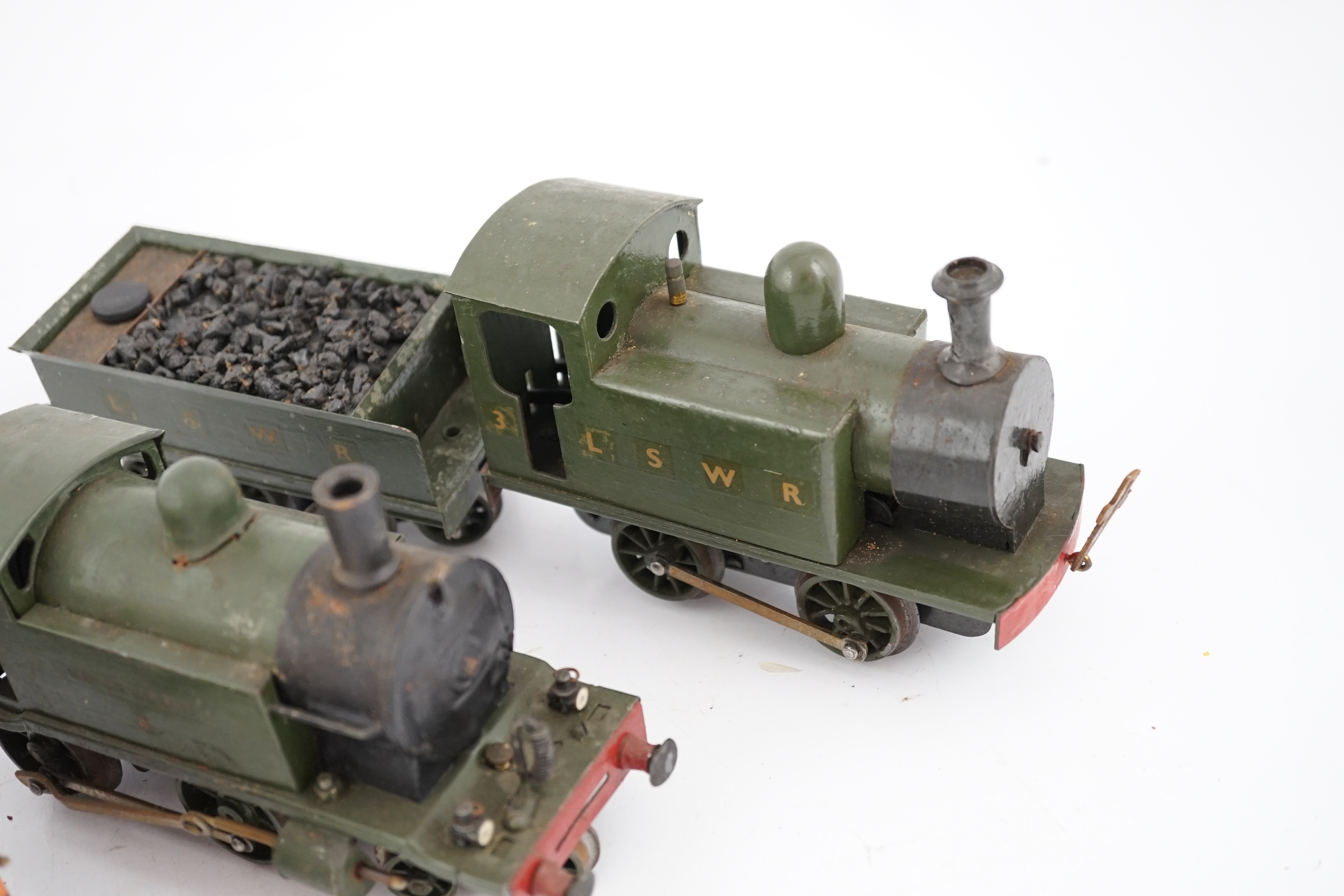 Fifteen tinplate 0 gauge railway items, including three clockwork locomotives; an LSWR 0-4-2 - Image 2 of 12