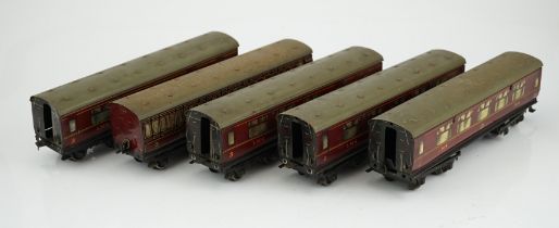 Five Hornby 0 gauge tinplate No.2 coaches in LMS livery