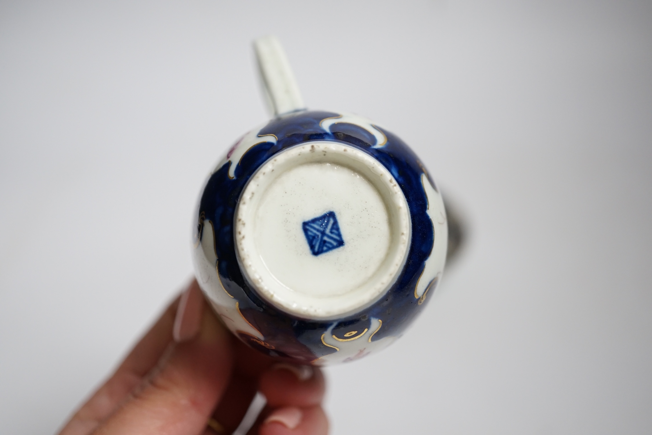 A Worcester scale blue cup and saucer, c.1775 - Image 3 of 5