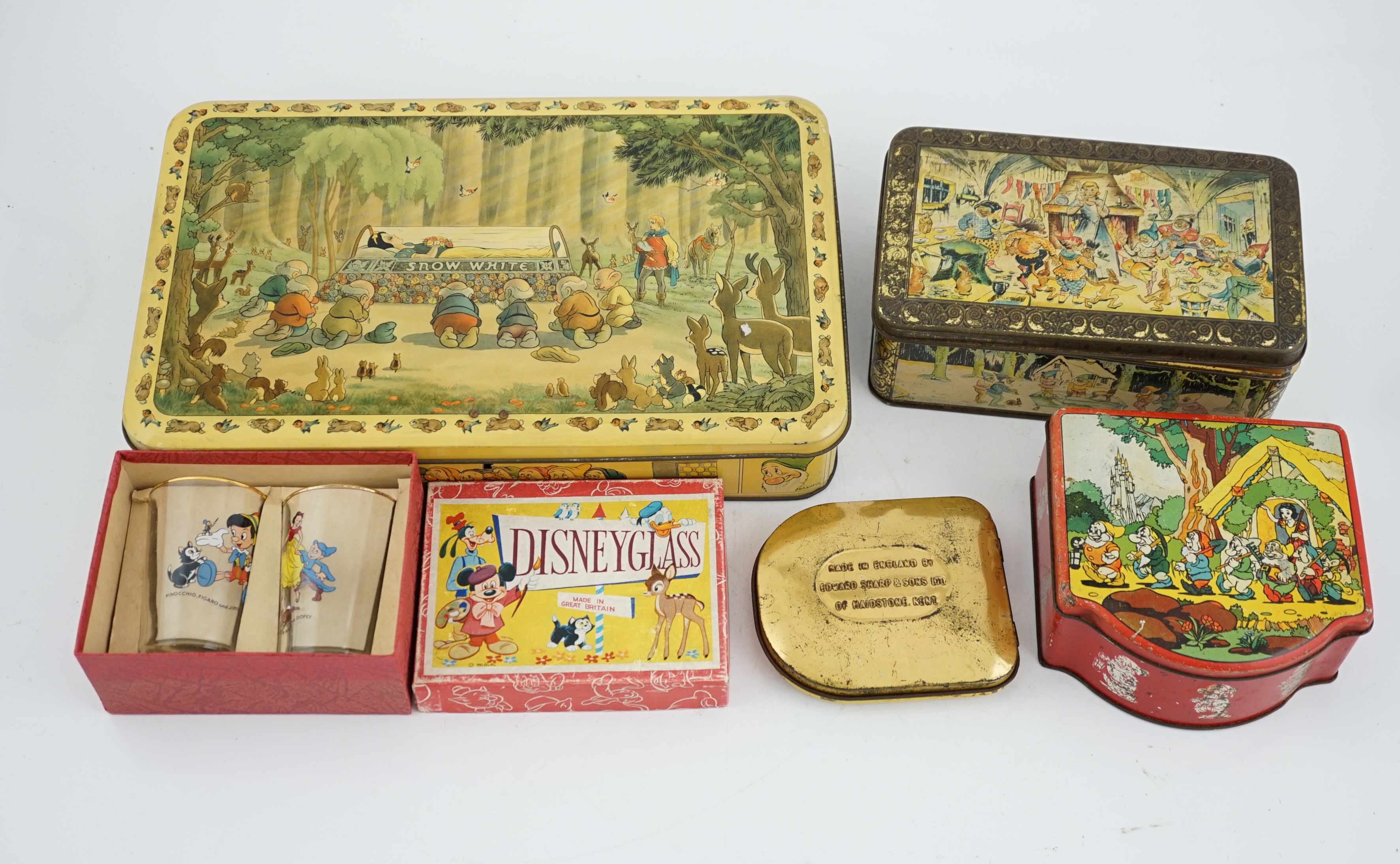 A collection of Disney Snow White memorabilia, including a porcelain set of eight figures by Goebel, - Image 4 of 6