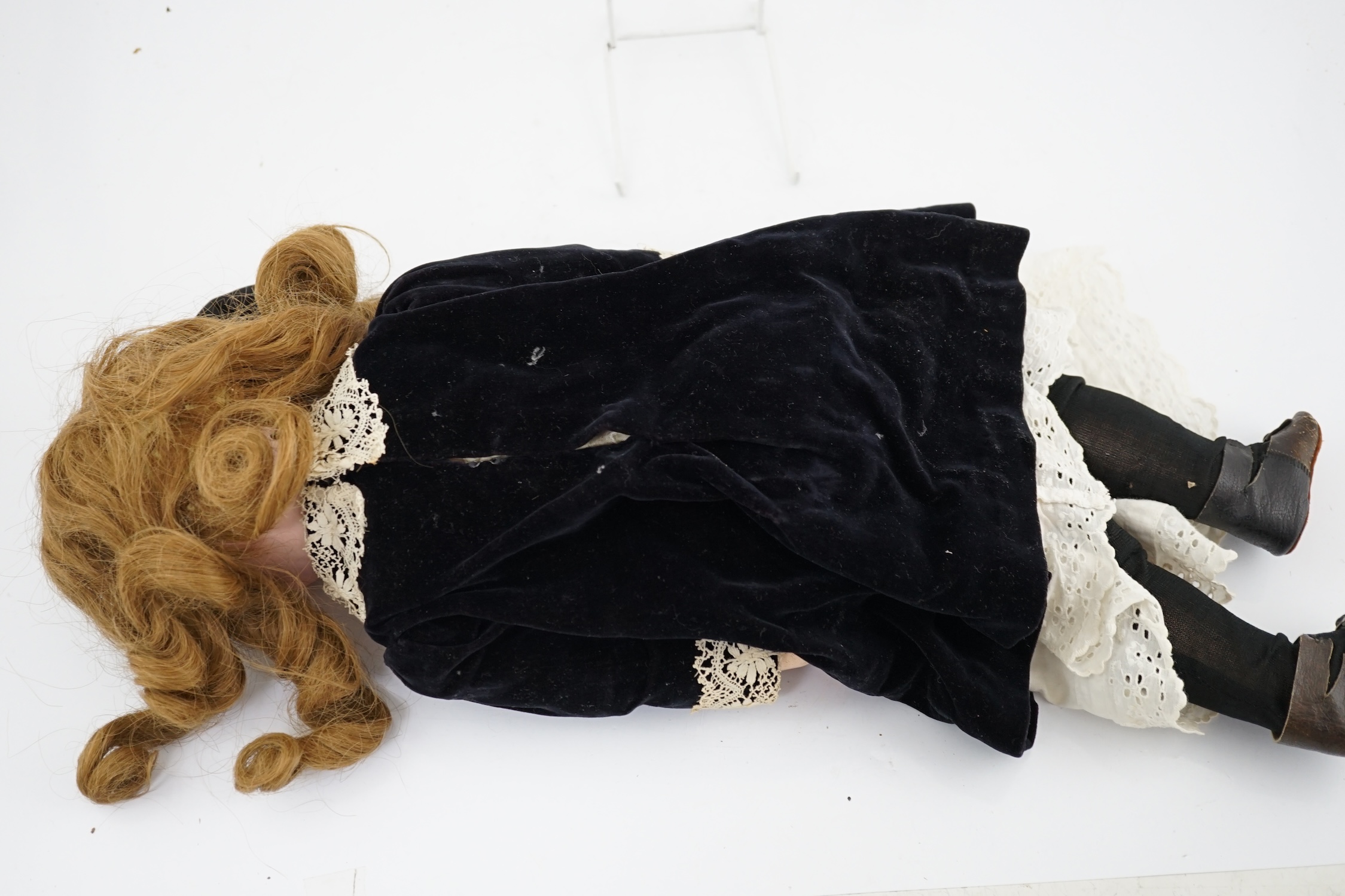 A Kramer & Reinhard/S&H bisque head doll, pierced ears, original wig, clothes and shoes, 52cm - Image 5 of 5