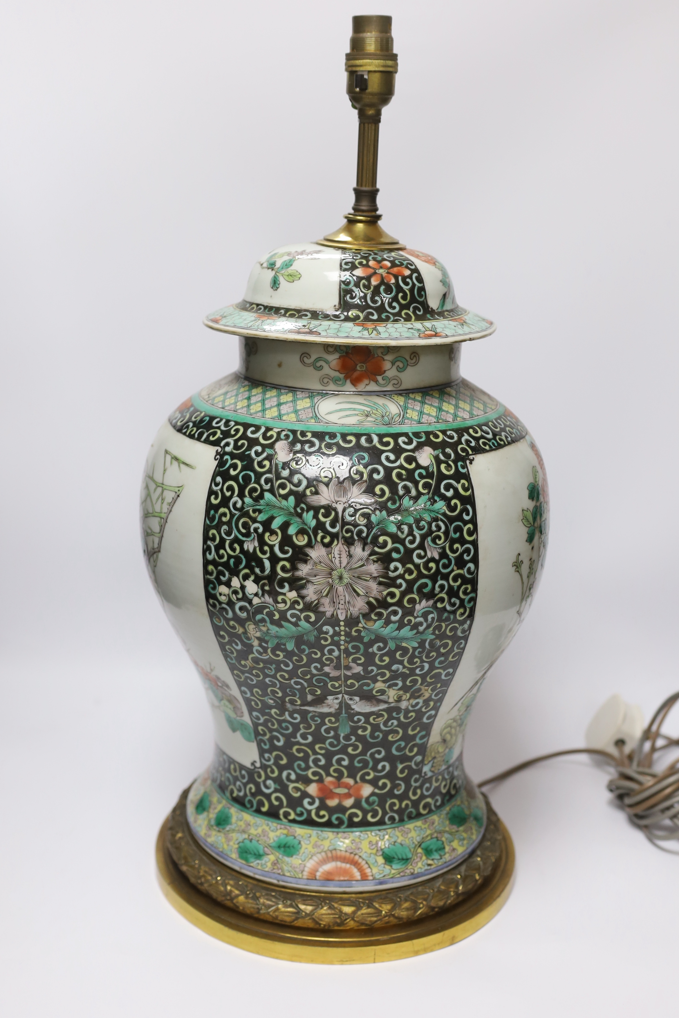 A Chinese famille verte porcelain baluster vase and cover, 19th century, decorated with birds - Image 3 of 5
