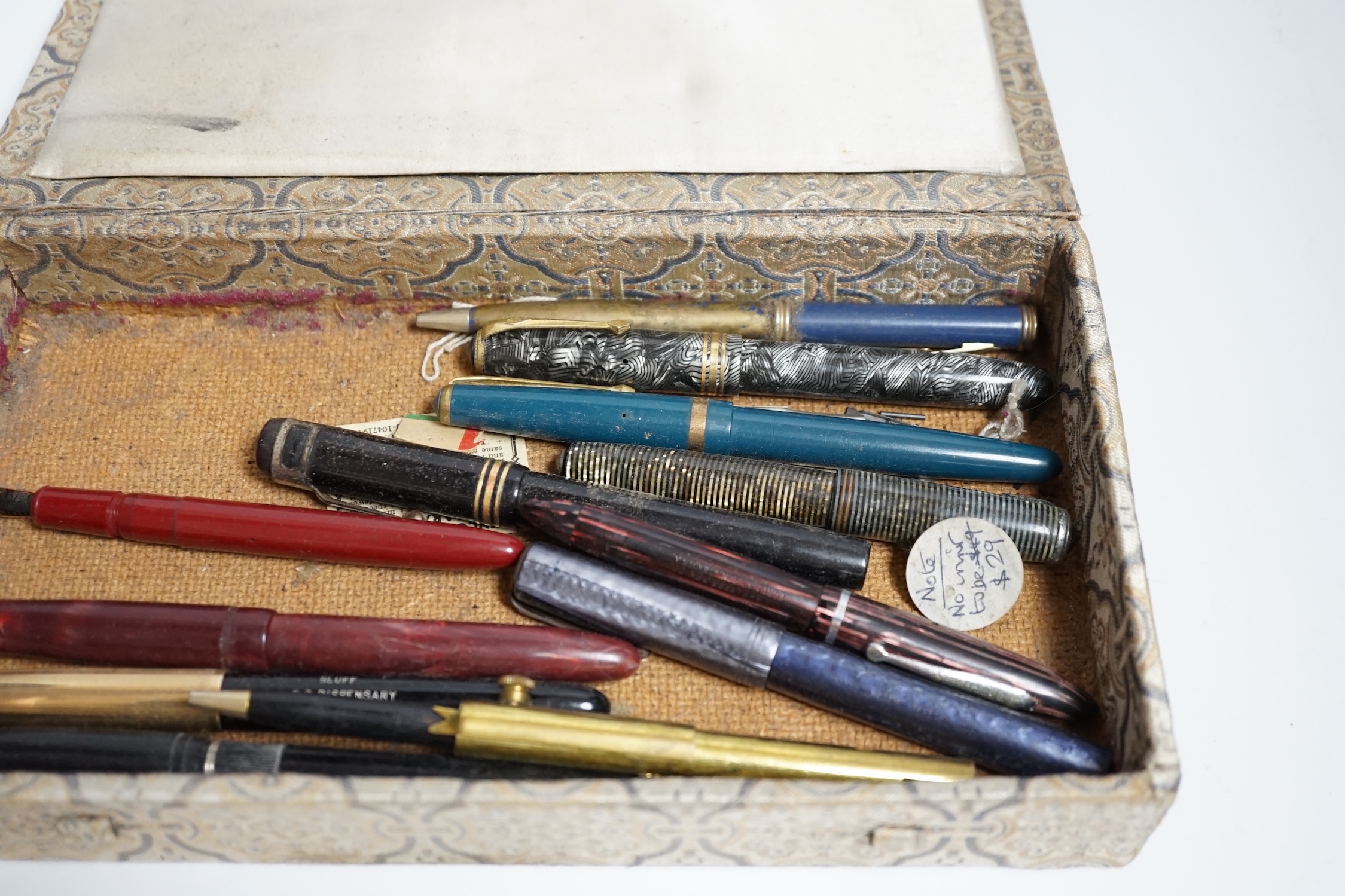 A collection of vintage fountain pen and boxes - Bild 3 aus 4