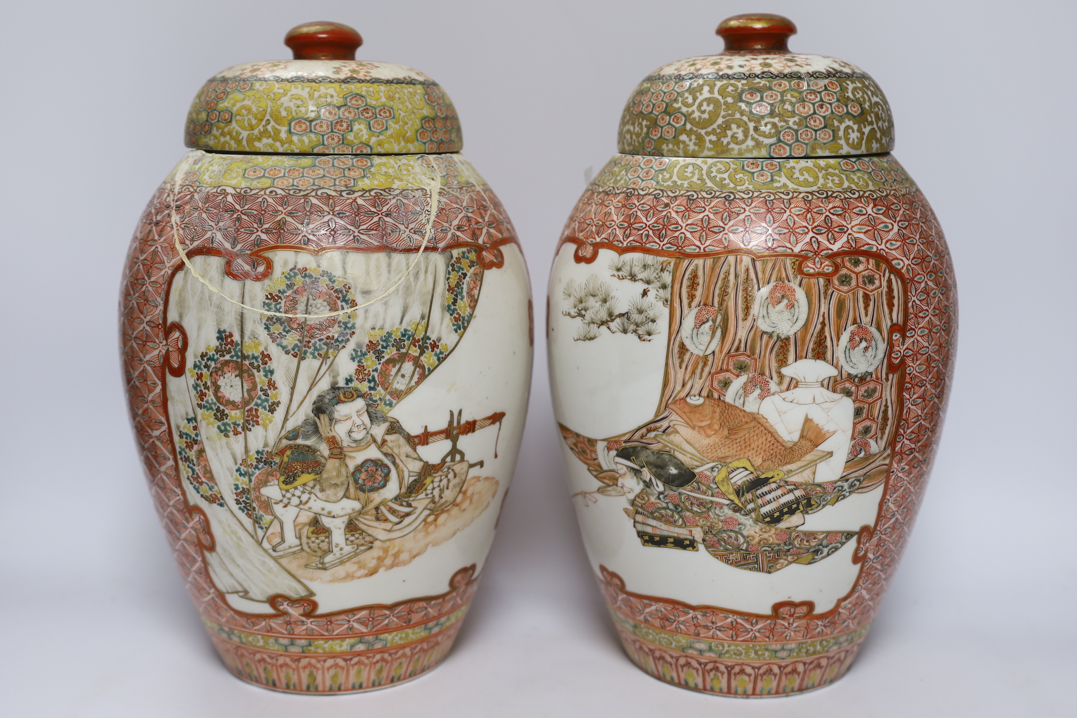 A pair of Japanese Meiji period vases and covers, 31cm (a.f.) - Image 3 of 5