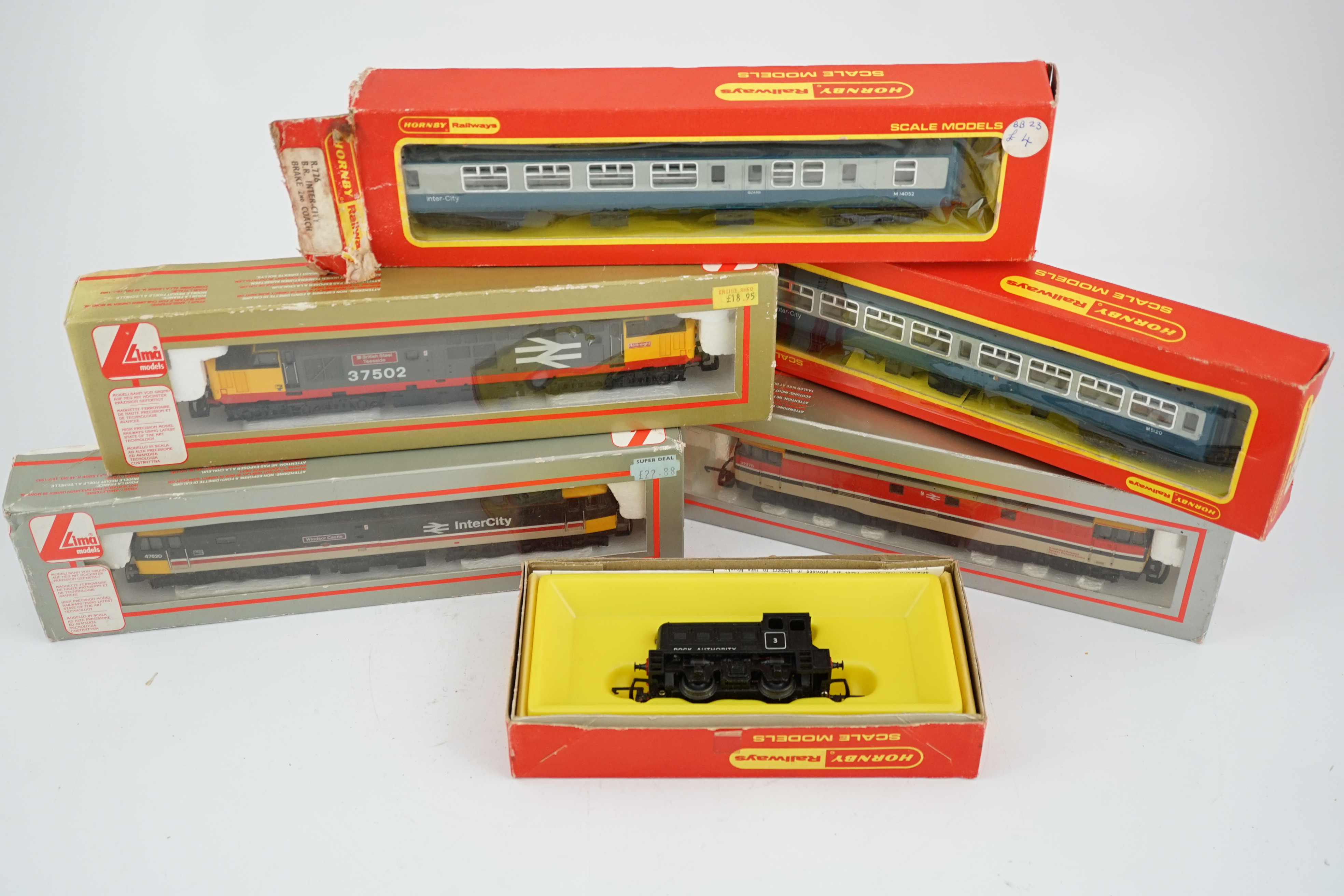 Fifteen 00 gauge model railway items by Hornby Railways, Lima, etc. including six locomotives; a - Image 2 of 12