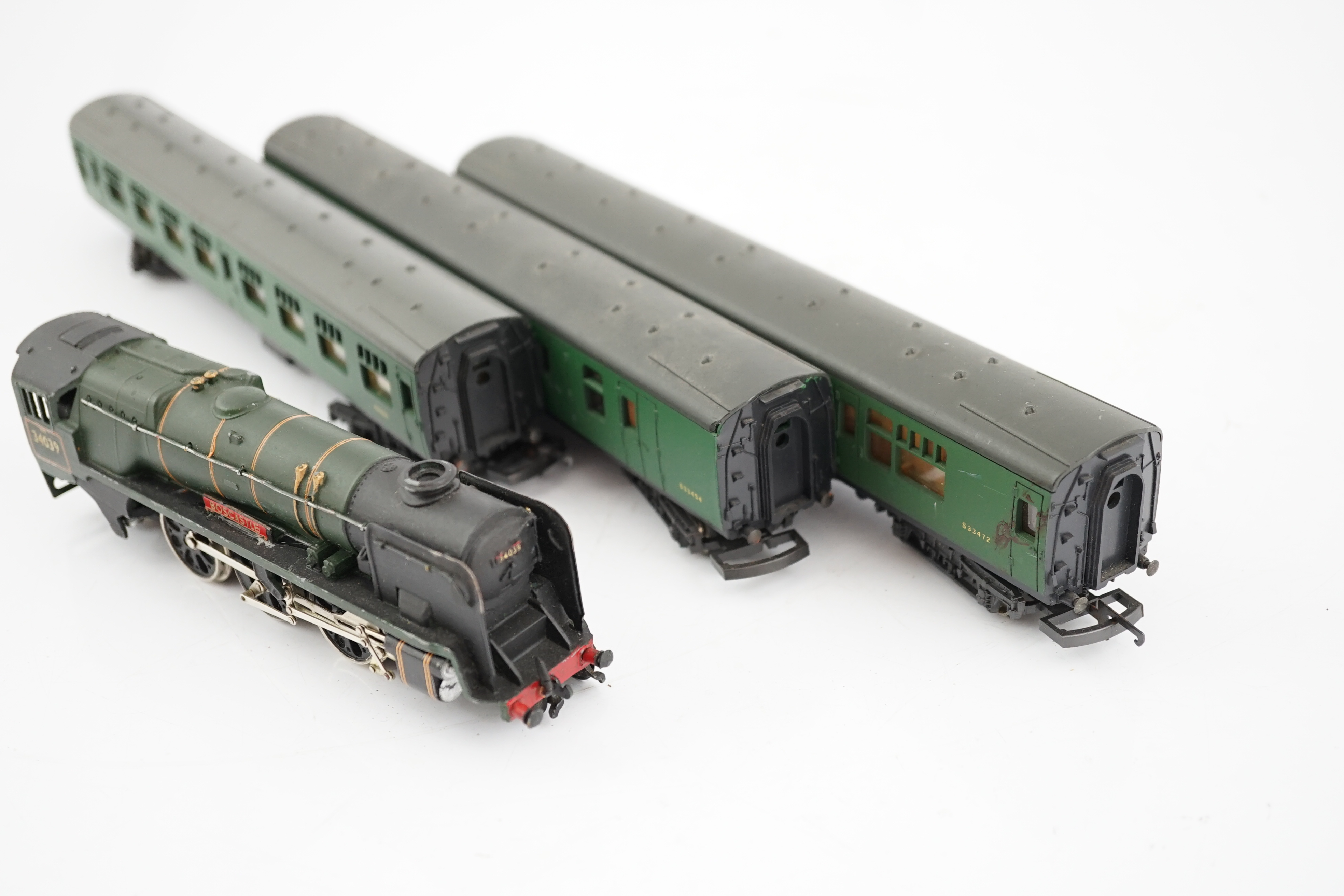 Sixteen 00 gauge model railway items by Hornby, Lima, etc. including a BR West Country Class 4-6- - Image 2 of 11