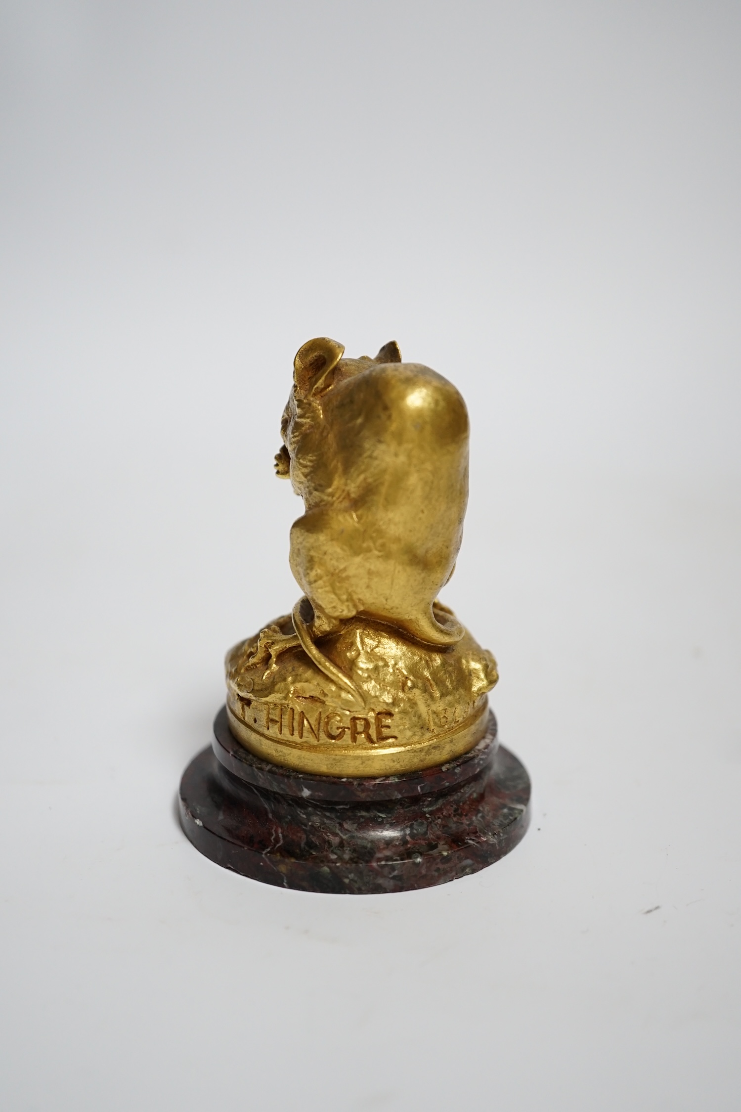 After Theophile Hingre, a small gilt bronze model of a mouse, raised on marble base, 8cm high - Bild 3 aus 4