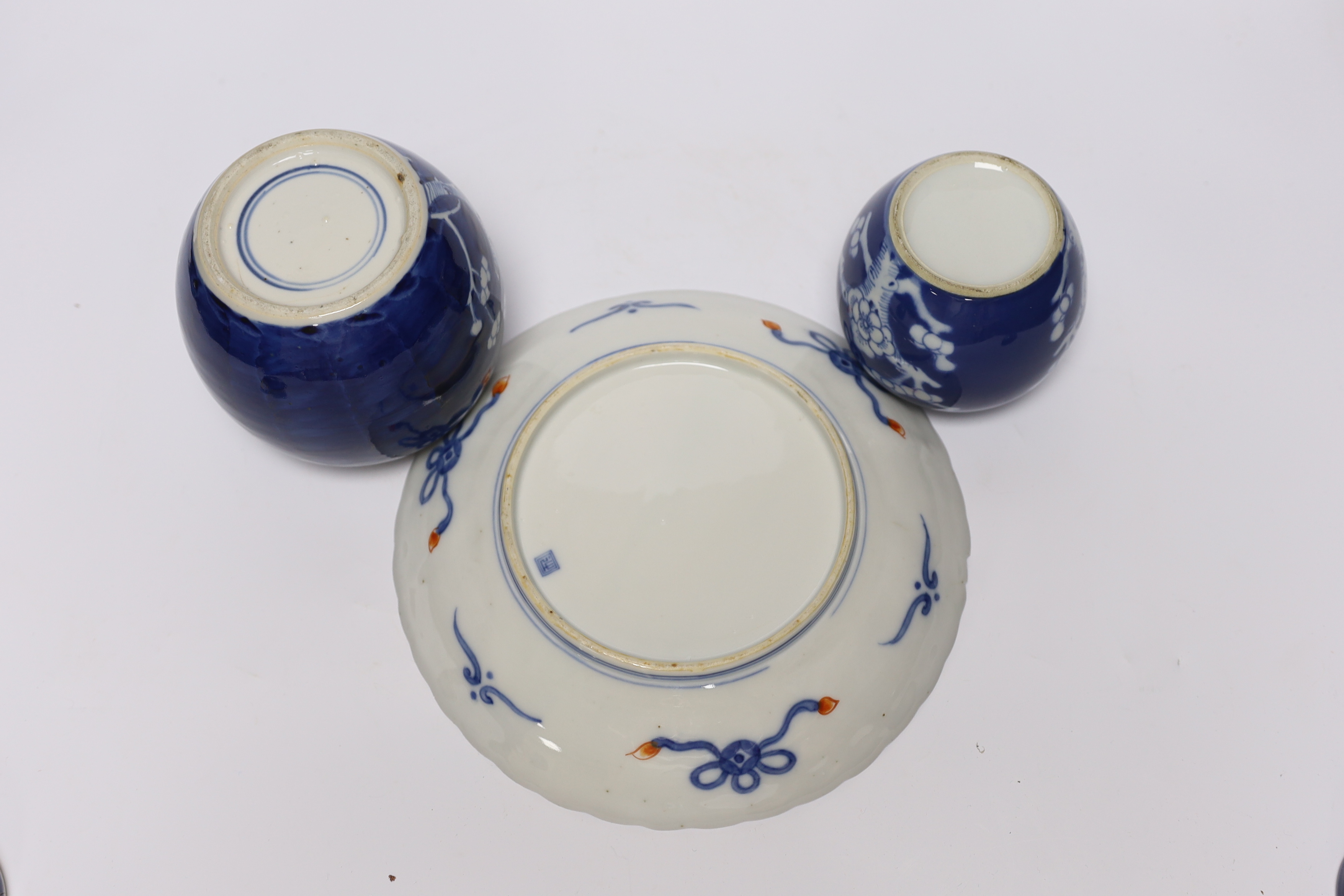 An early 20th century Chinese blue and white vase and cover, pair of 19th century Chinese famille - Image 7 of 7