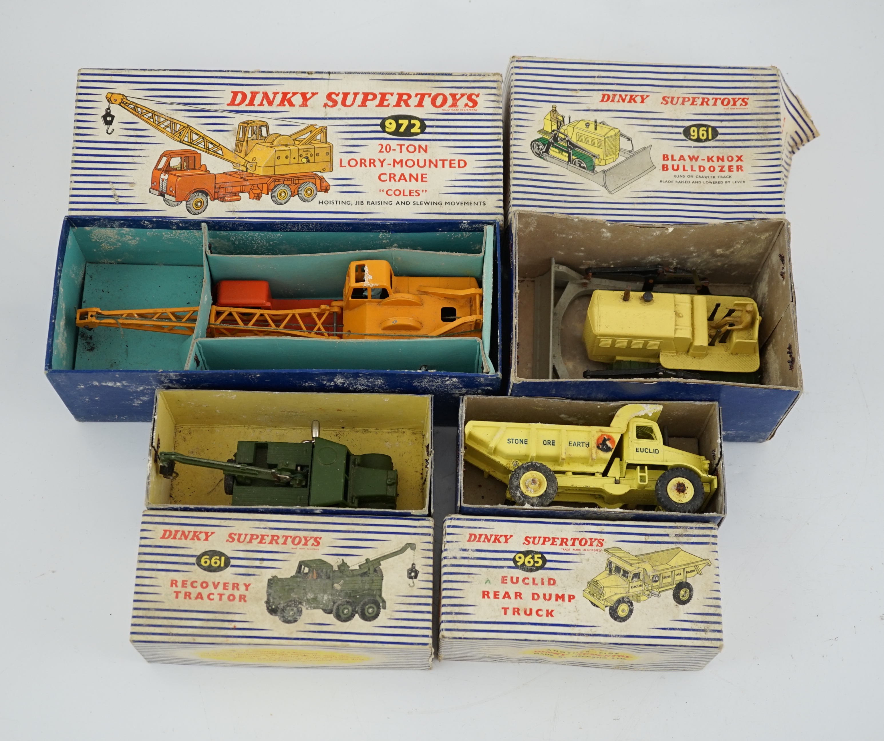 Thirteen Dinky Toys and Supertoys, etc. including; an MGB (113), a Riley Pathfinder, a Triumph - Bild 8 aus 14