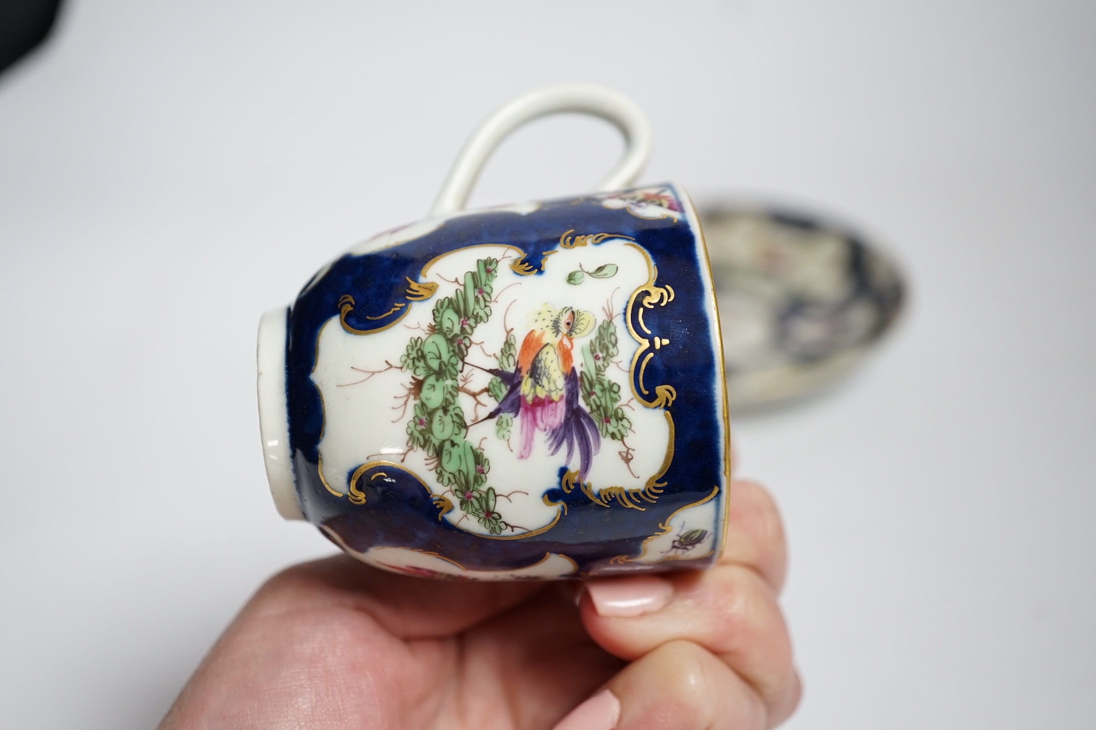 A Worcester scale blue cup and saucer, c.1775 - Image 4 of 5