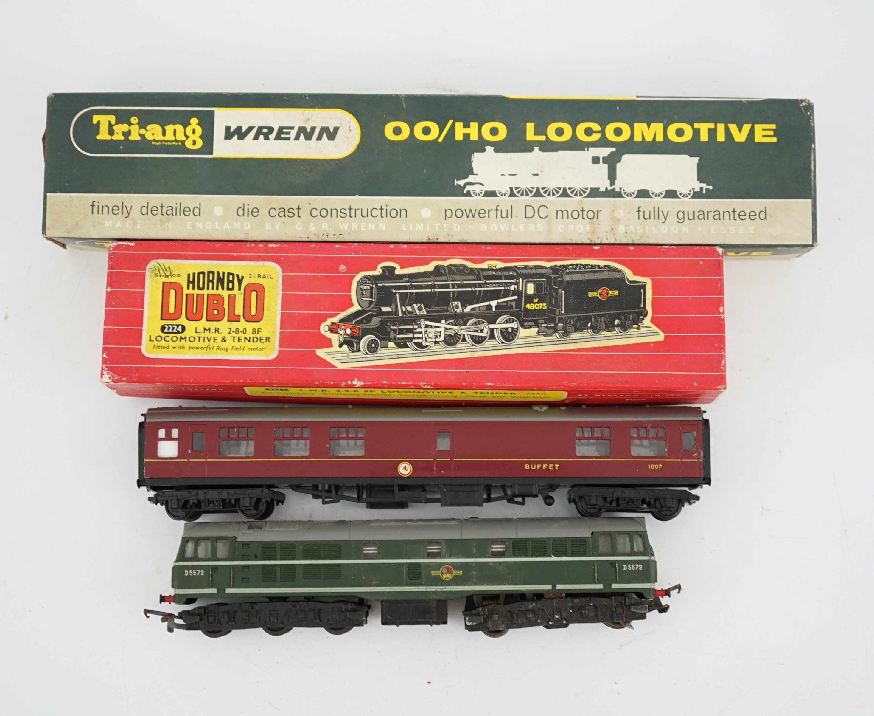 A collection of 00 gauge model railway by Hornby, Tri-ang, etc. including two boxed locomotives; a