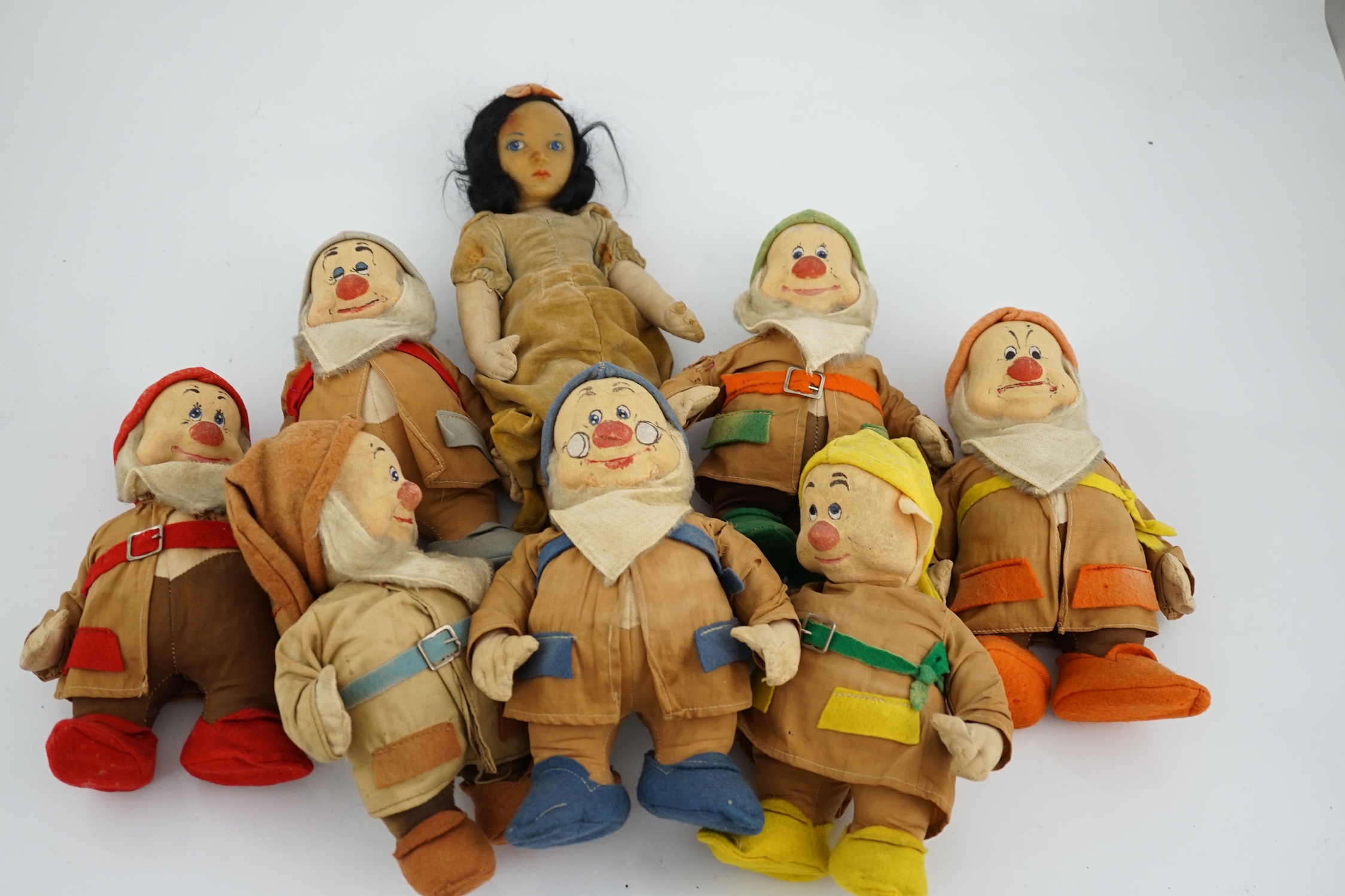 A set of Merrythought Snow White and the Seven Dwarves, Snow White with Merrythought label to the - Image 10 of 16