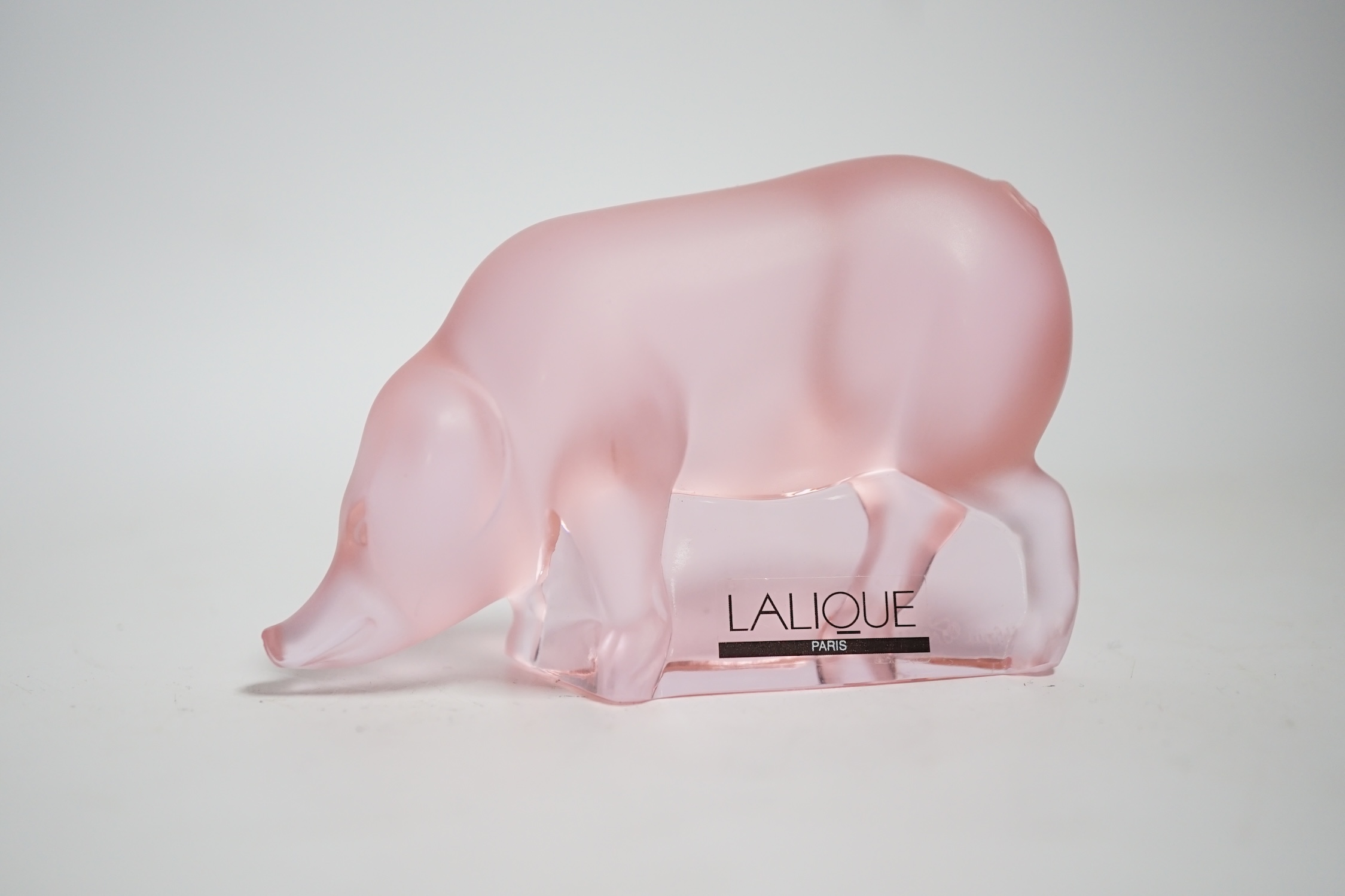 A modern Lalique pink glass pig, signed, 9cm wide - Bild 2 aus 4